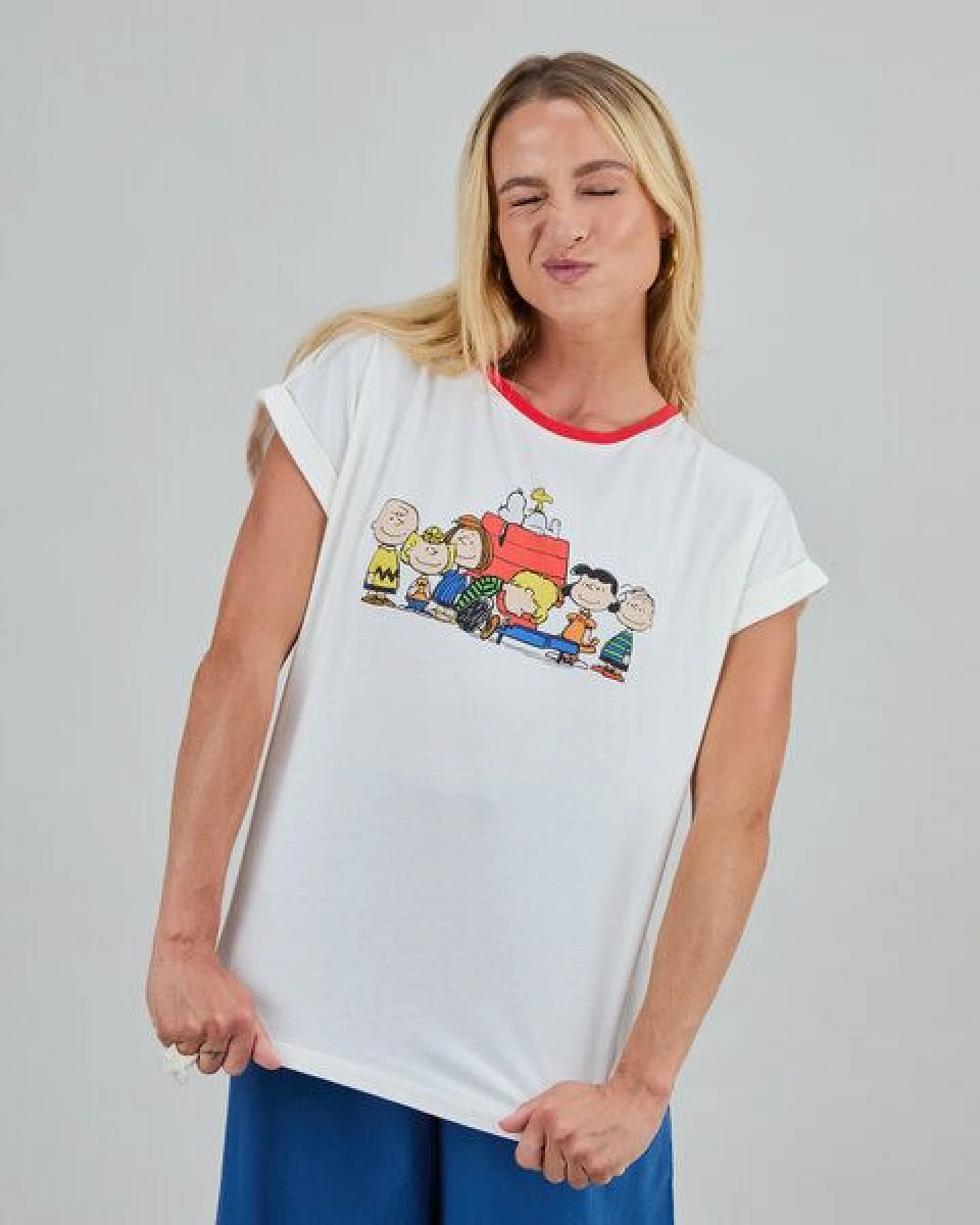 Brava Fabrics T-Shirt Peanuts Retro Friends Scoop – Ansicht 2