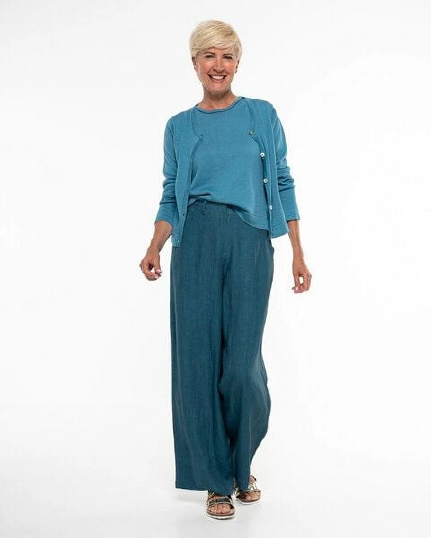 Alma & Lovis Leichter Feinstrick-Cardigan aus Leinen-Cotton-Mix – Ansicht 2