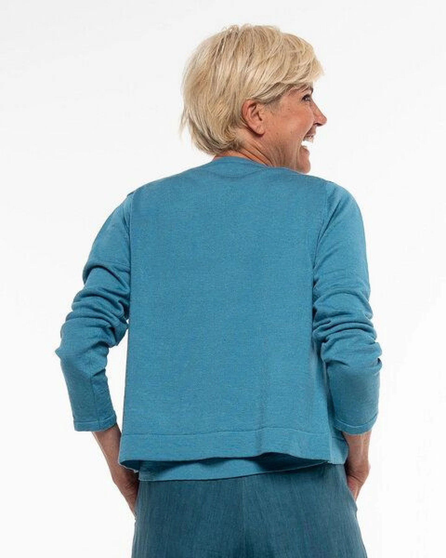 Alma & Lovis Leichter Feinstrick-Cardigan aus Leinen-Cotton-Mix – Ansicht 4