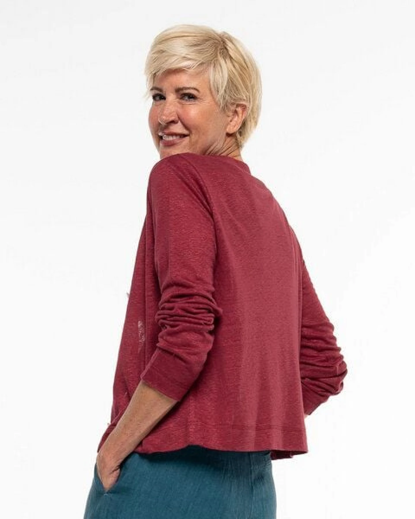 Alma & Lovis Eleganter Cardigan aus 100% Leinen-Jersey – Ansicht 4