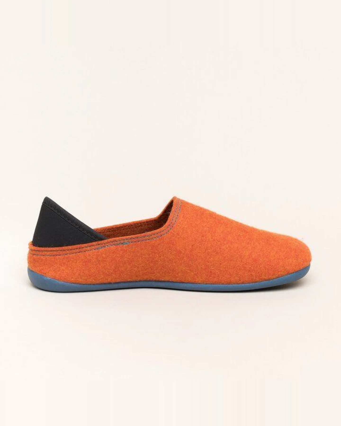 Gottstein Filzhausschuh Wool Slip-On aus 100% Schurwolle - für Damen & Herren - Rutschfeste Gummisohle – Ansicht 3