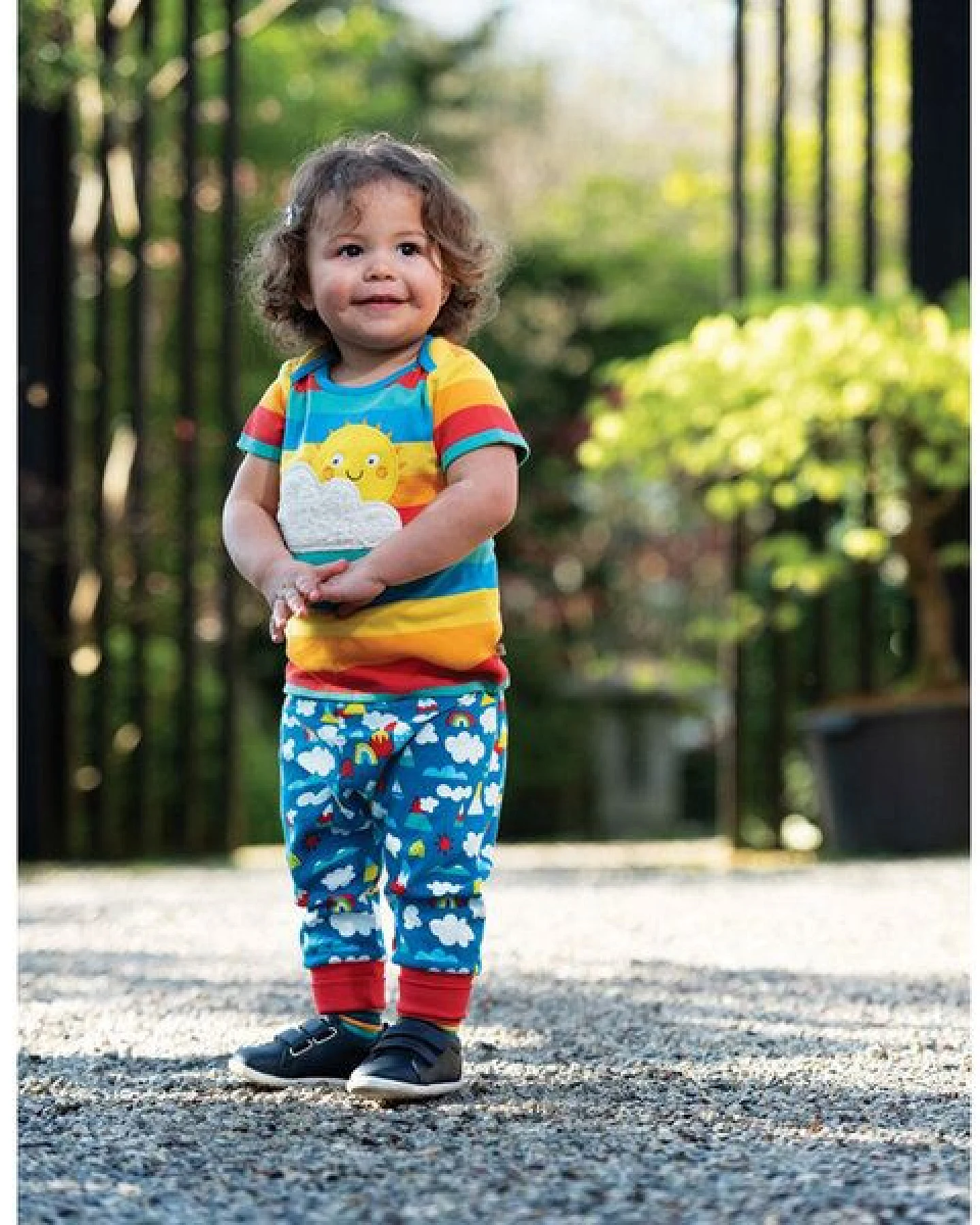 Frugi T-Shirt Rainbow Multistripe Sun – Ansicht 2