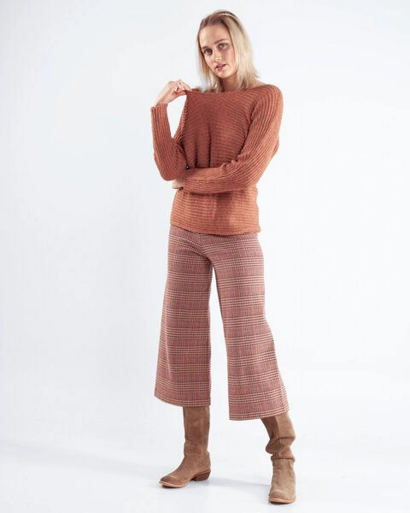 Alma & Lovis Rippen-Pullover aus Baby-Alpaka – Ansicht 2