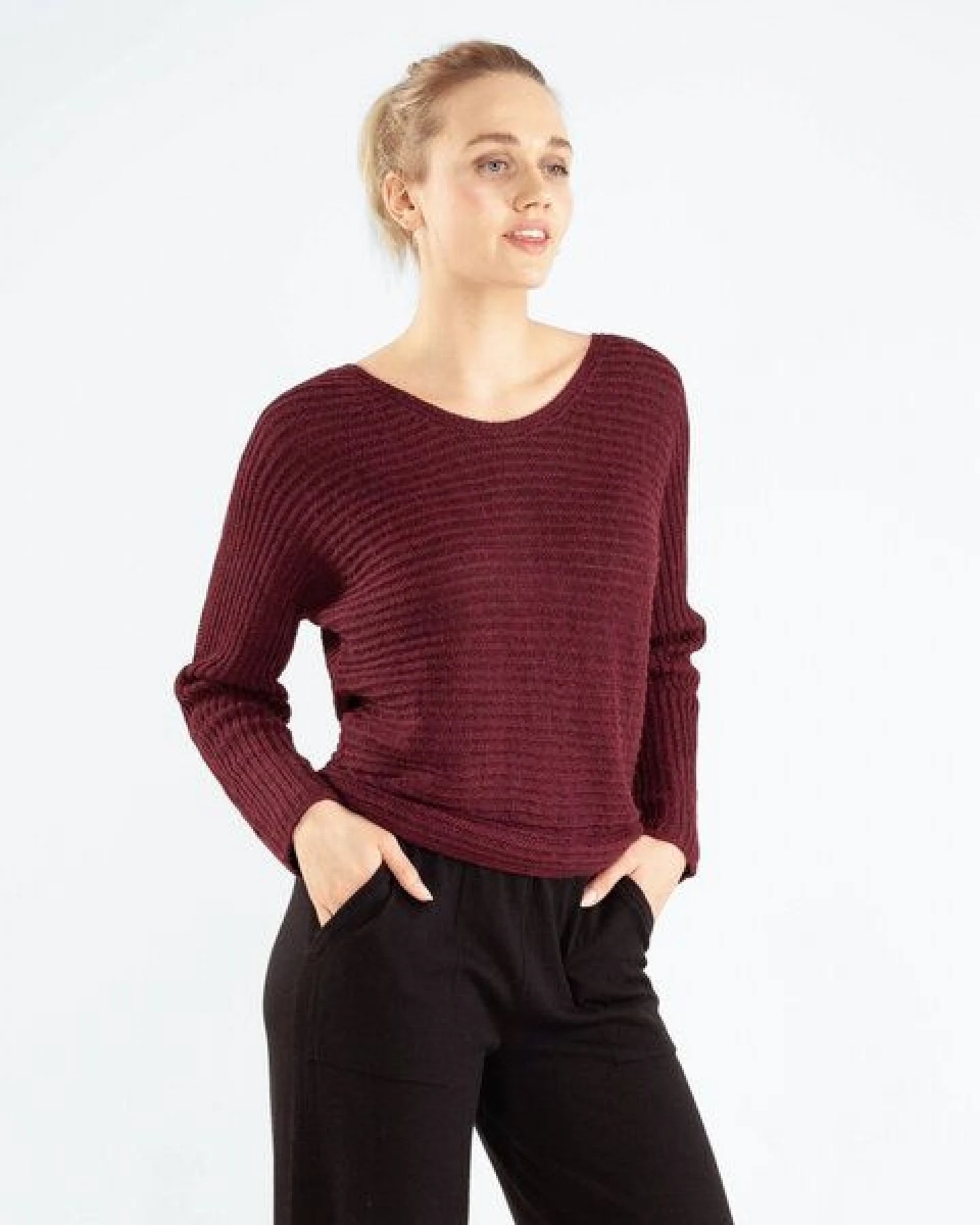 Alma & Lovis Rippen-Pullover aus Baby-Alpaka – Ansicht 3