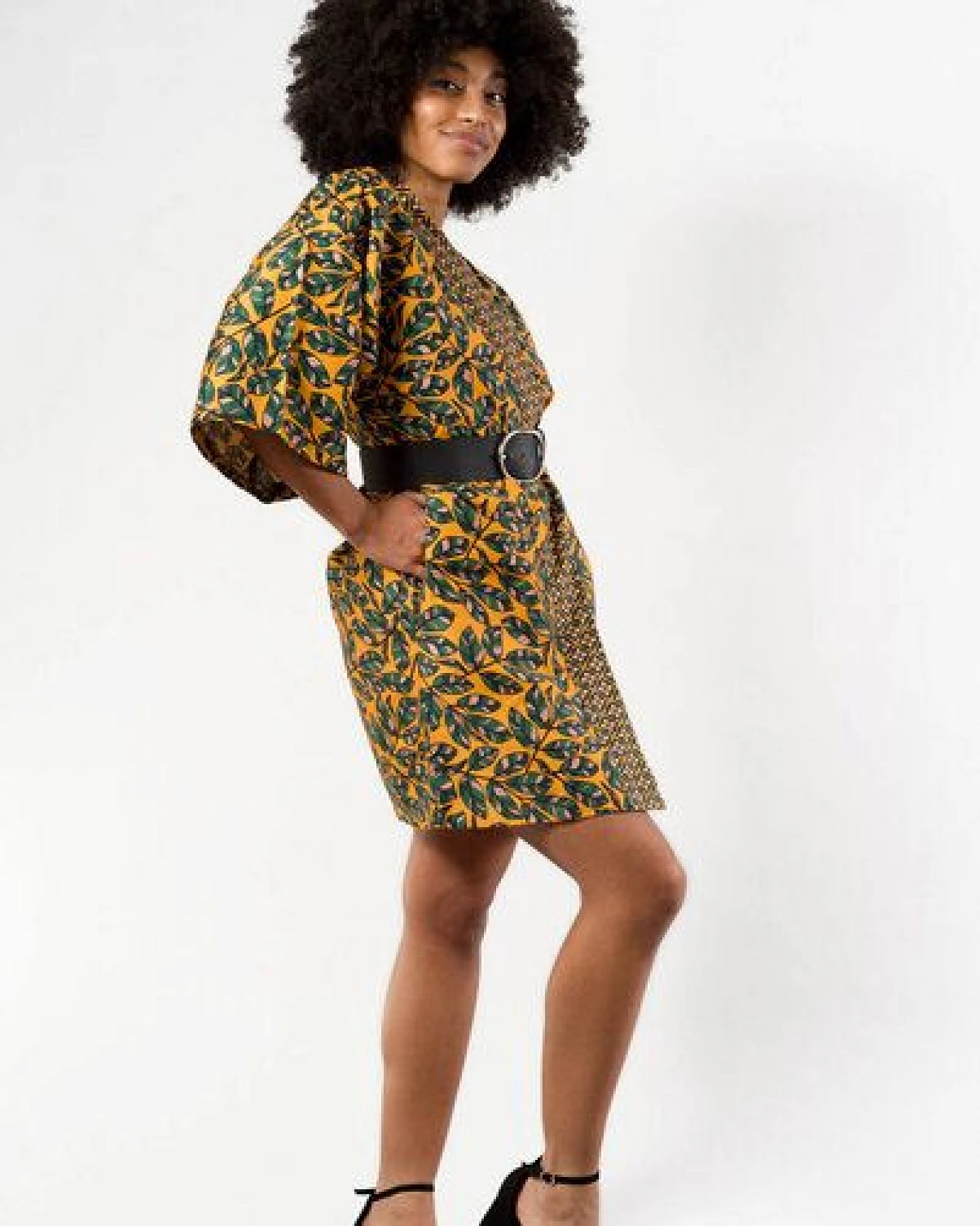 Nevice Kurzer Kimono aus Bio-Baumwolle – Ansicht 3