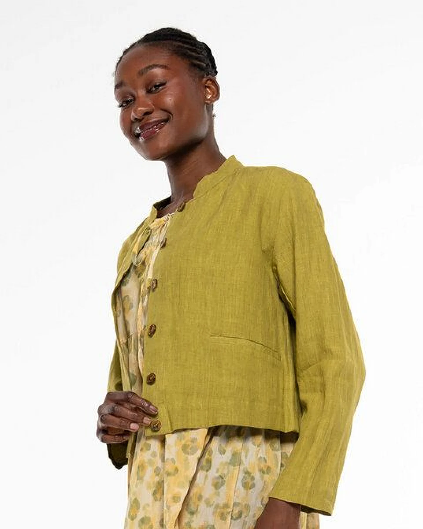 Alma & Lovis Lässiger Leinen-Kurzblazer im modern Italian-Look – Ansicht 3