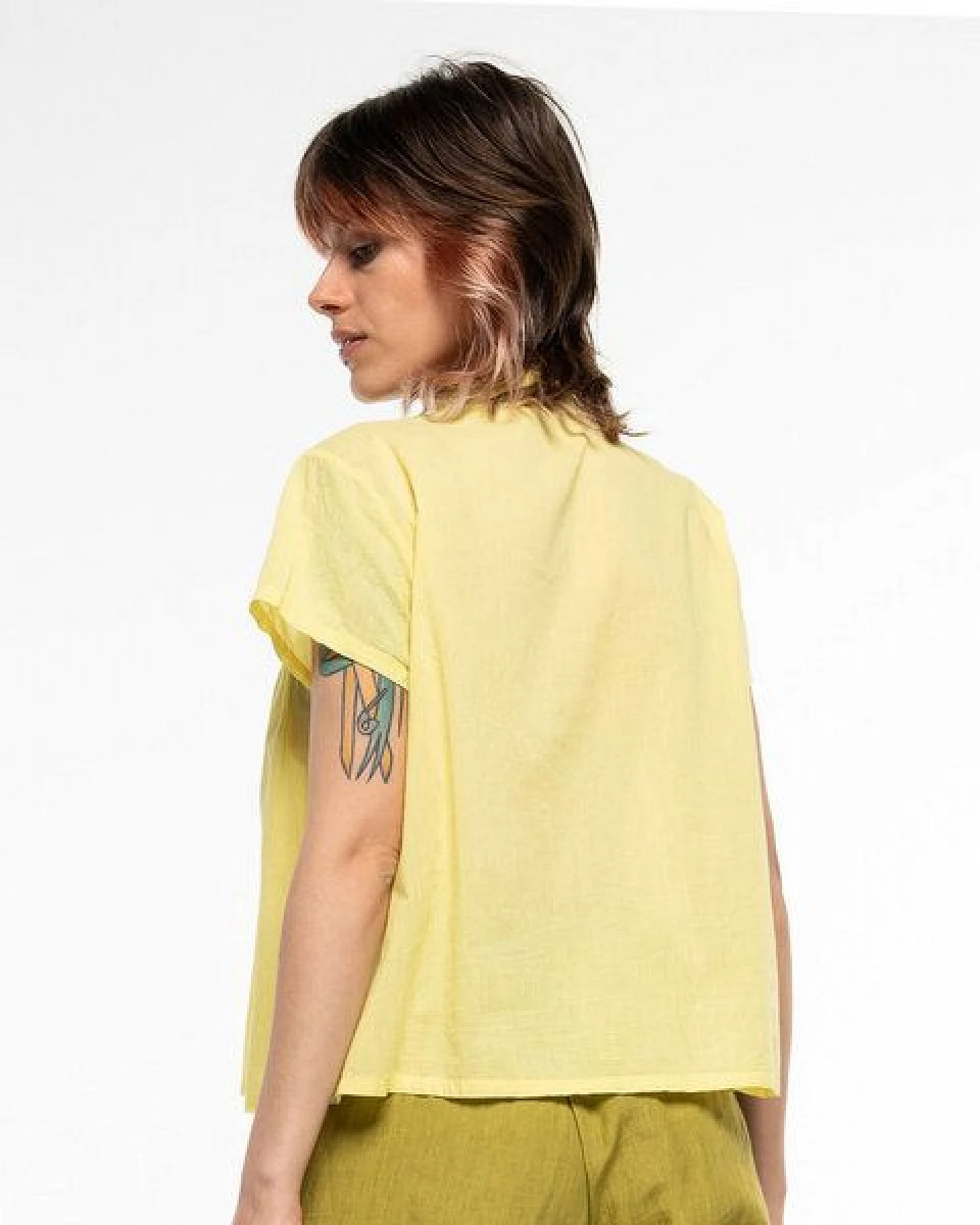 Alma & Lovis Charmantes Blusenshirt aus feinster Bio-Baumwolle – Ansicht 3