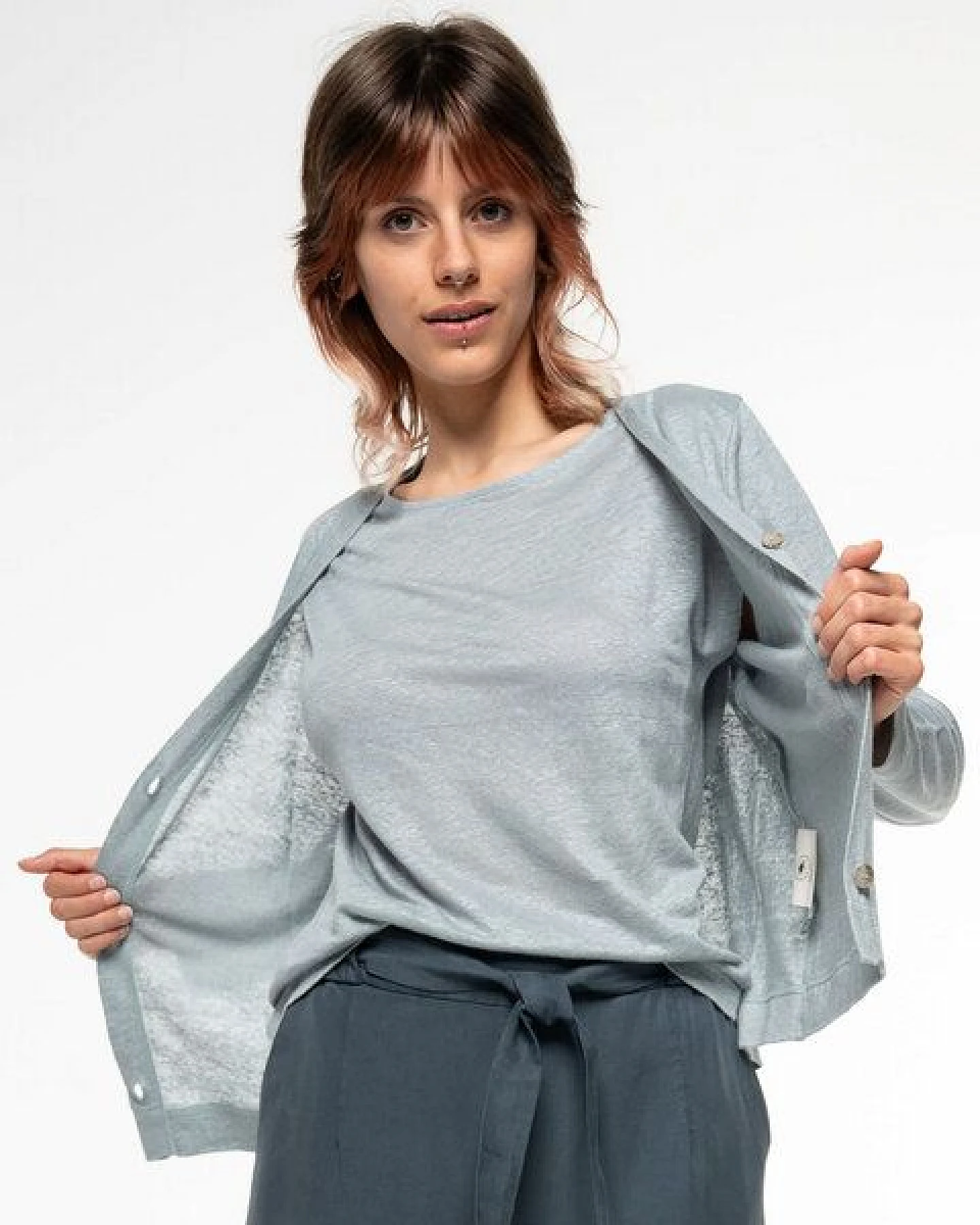 Alma & Lovis Eleganter Cardigan aus 100% Leinen-Jersey – Ansicht 4