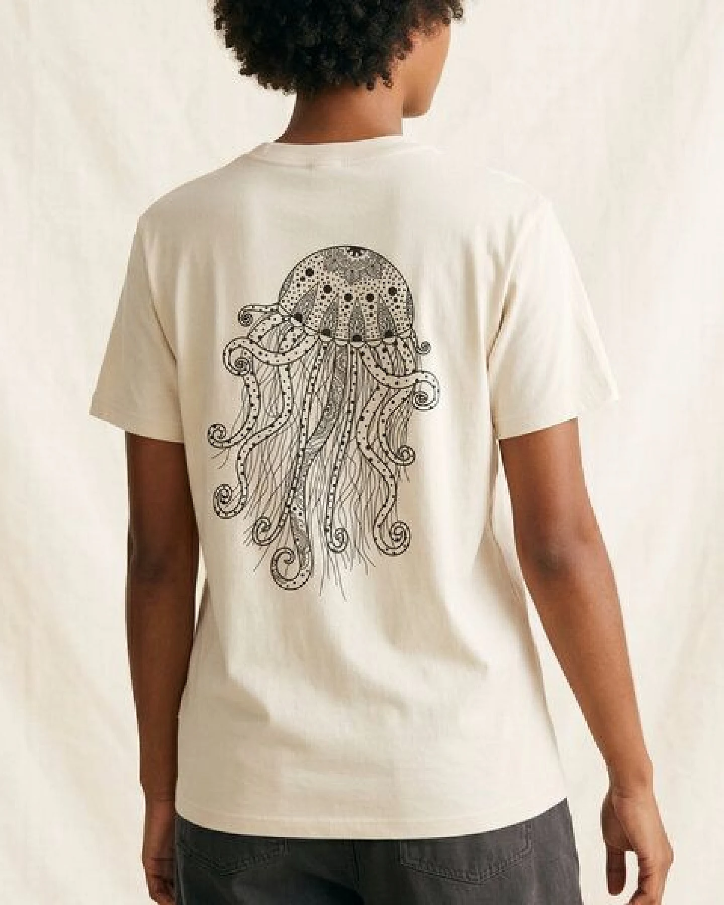 vis wear Yoga Qualle - Göttin im Ozean - Pure Natural Bio Baumwolle Shirt - Back Print – Ansicht 2