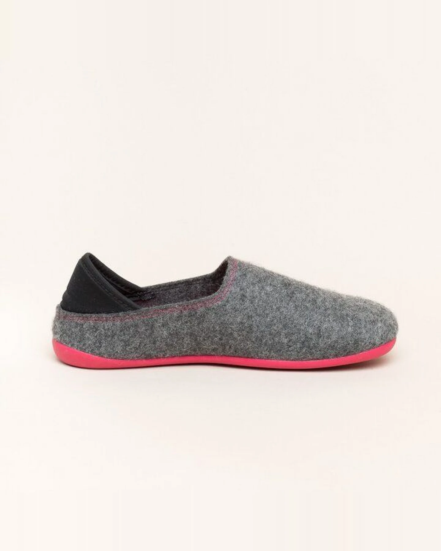 Gottstein Filzhausschuh Wool Slip-On aus 100% Schurwolle - für Damen & Herren - Rutschfeste Gummisohle – Ansicht 3