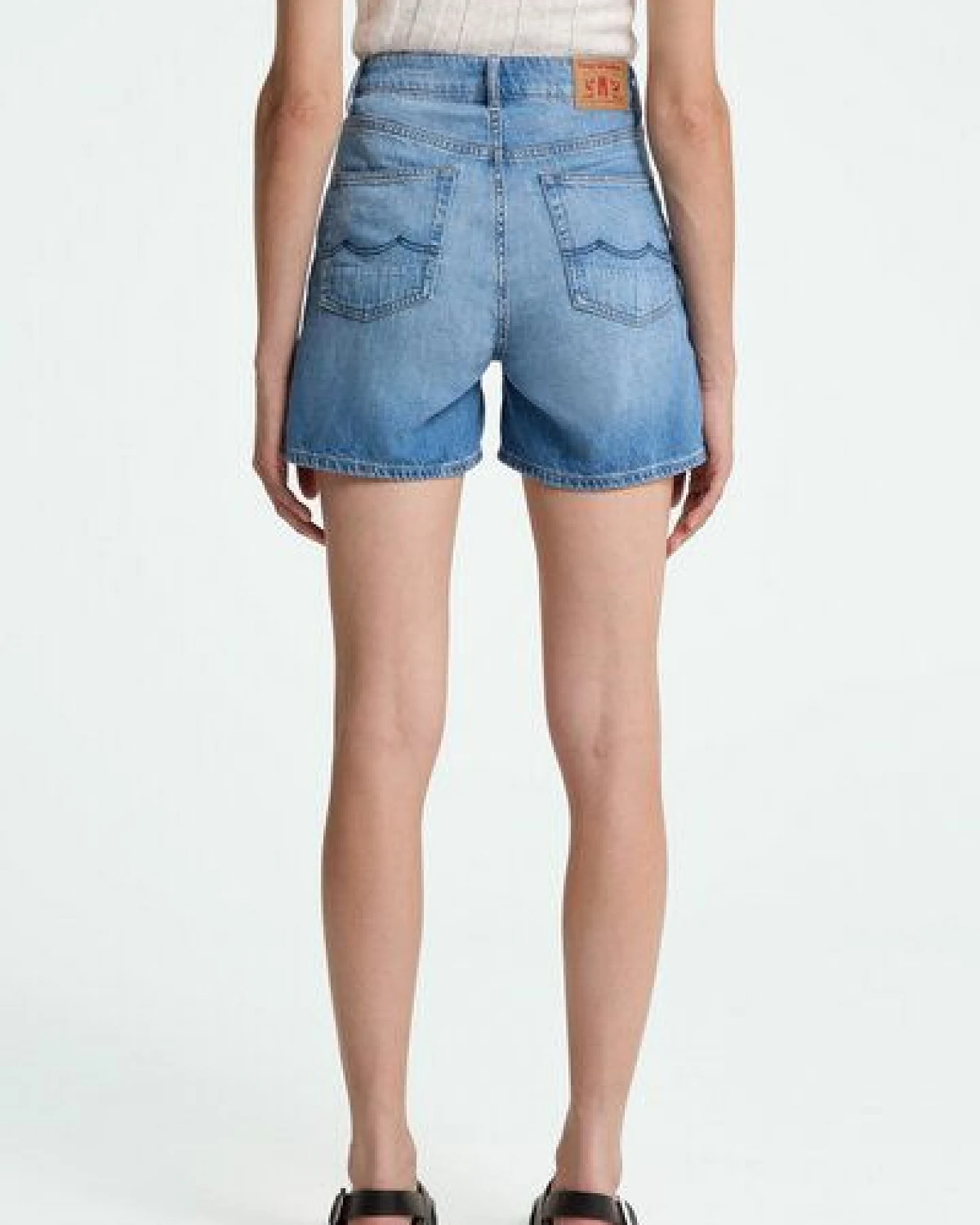 Kings Of Indigo Jeans-Shorts LIORA Hopcete Electric Mid – Ansicht 4