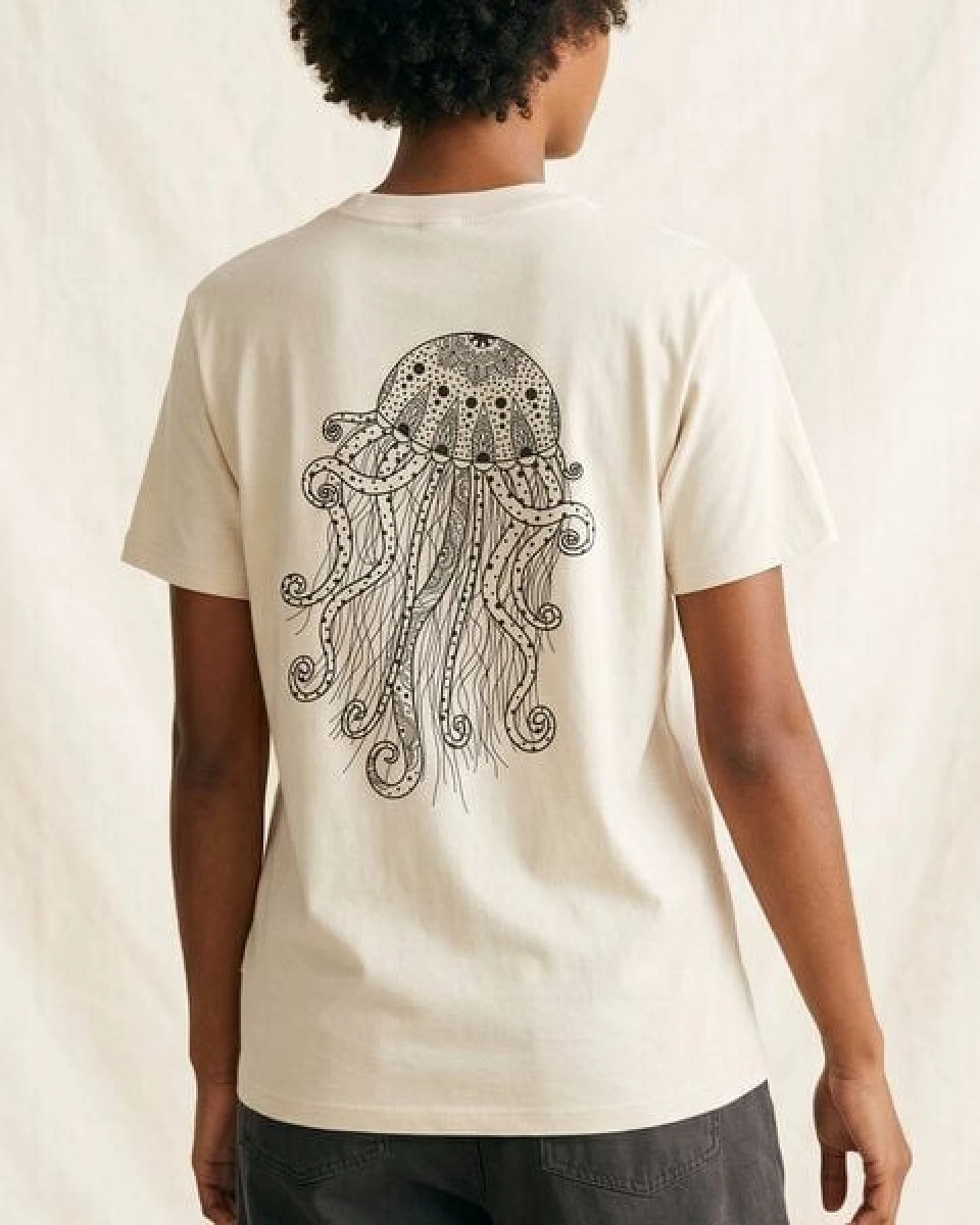 vis wear Yoga Qualle - Göttin im Ozean - Pure Natural Bio Baumwolle Shirt - Back Print – Ansicht 2