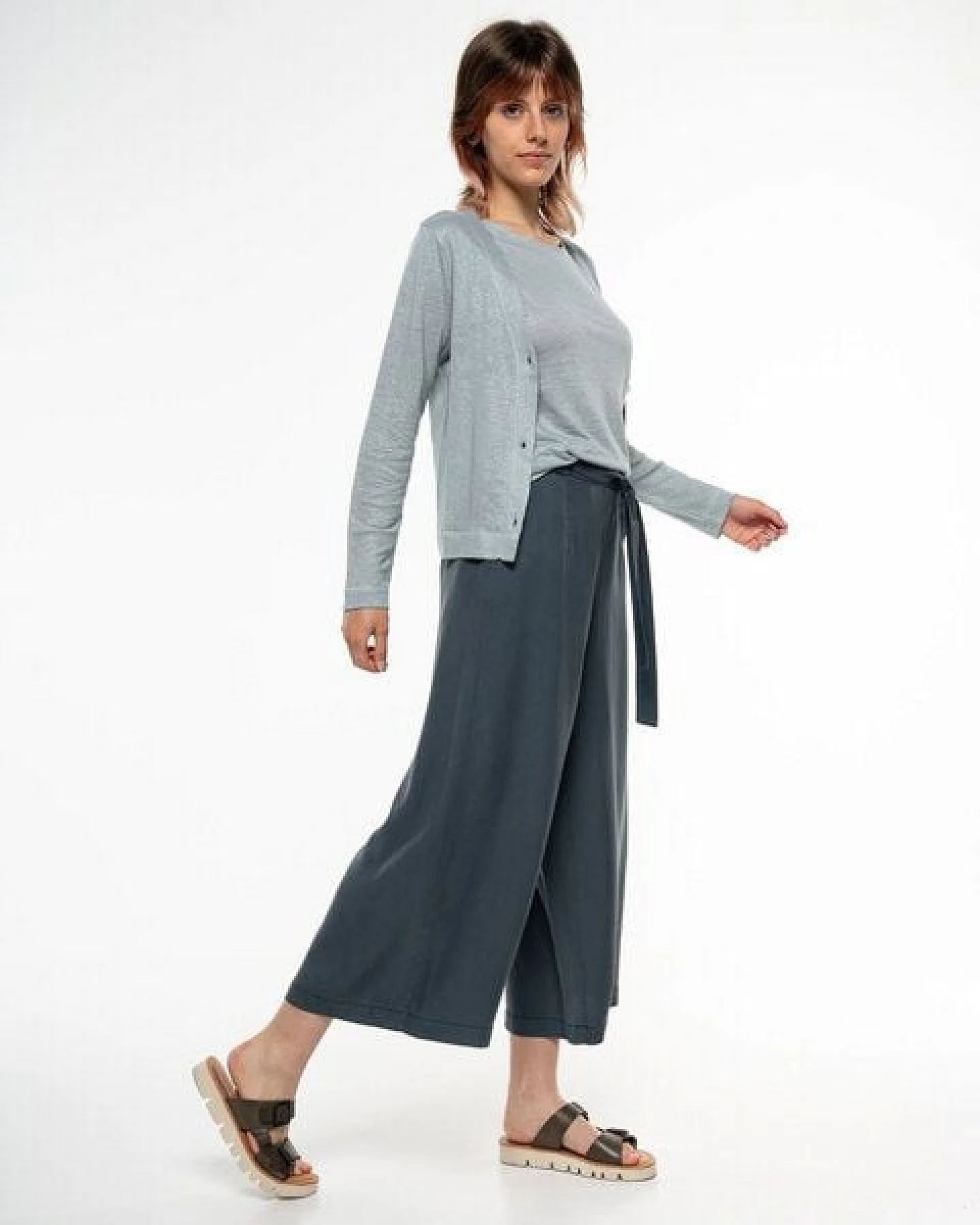 Alma & Lovis Eleganter Cardigan aus 100% Leinen-Jersey – Ansicht 2
