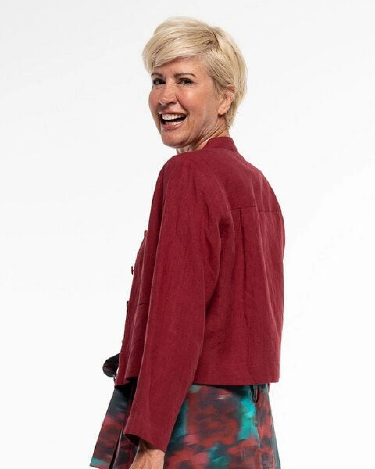 Alma & Lovis Lässiger Leinen-Kurzblazer im modern Italian-Look – Ansicht 3