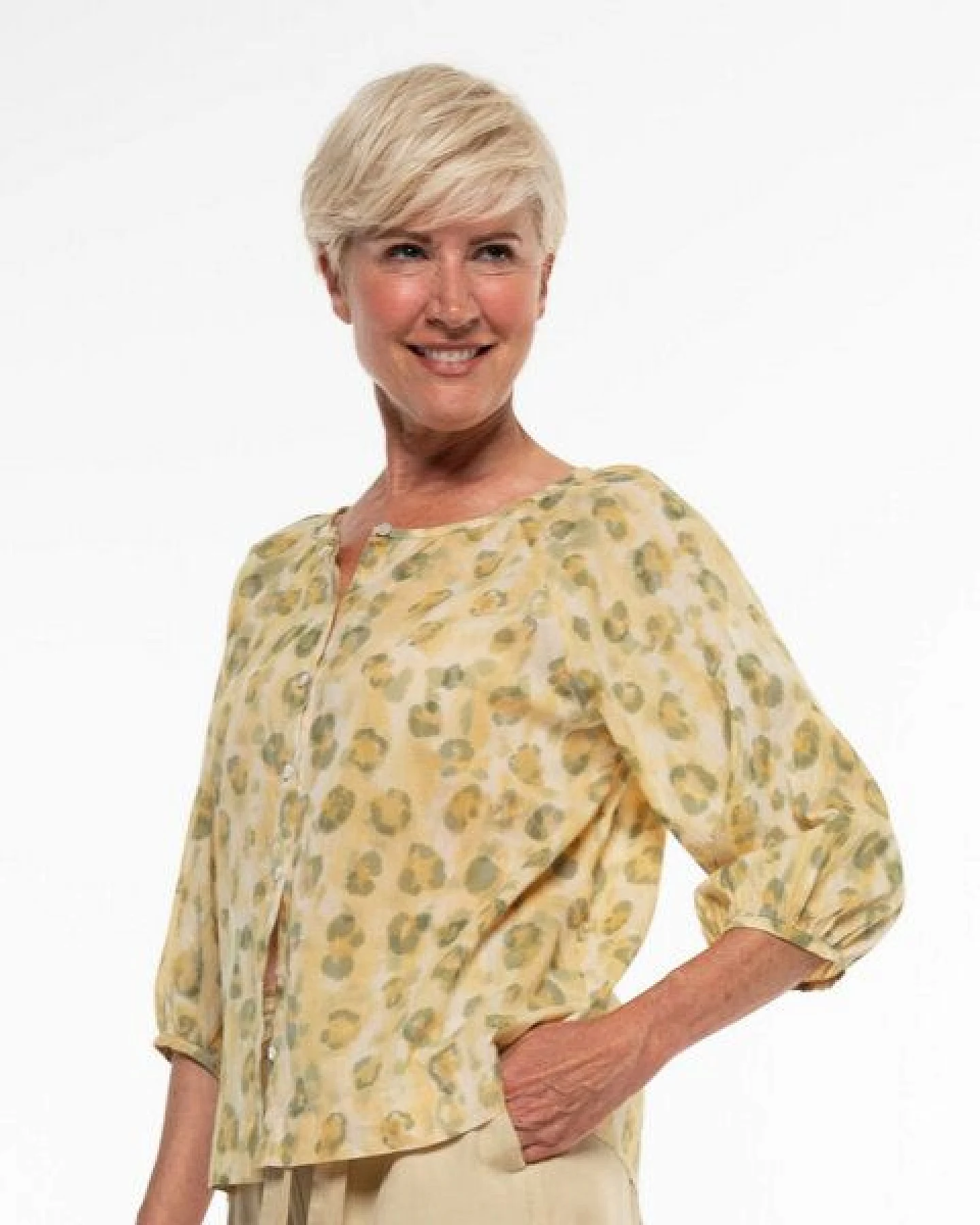 Alma & Lovis Stylische Sommerbluse aus feinster Bio-Baumwolle – Ansicht 3