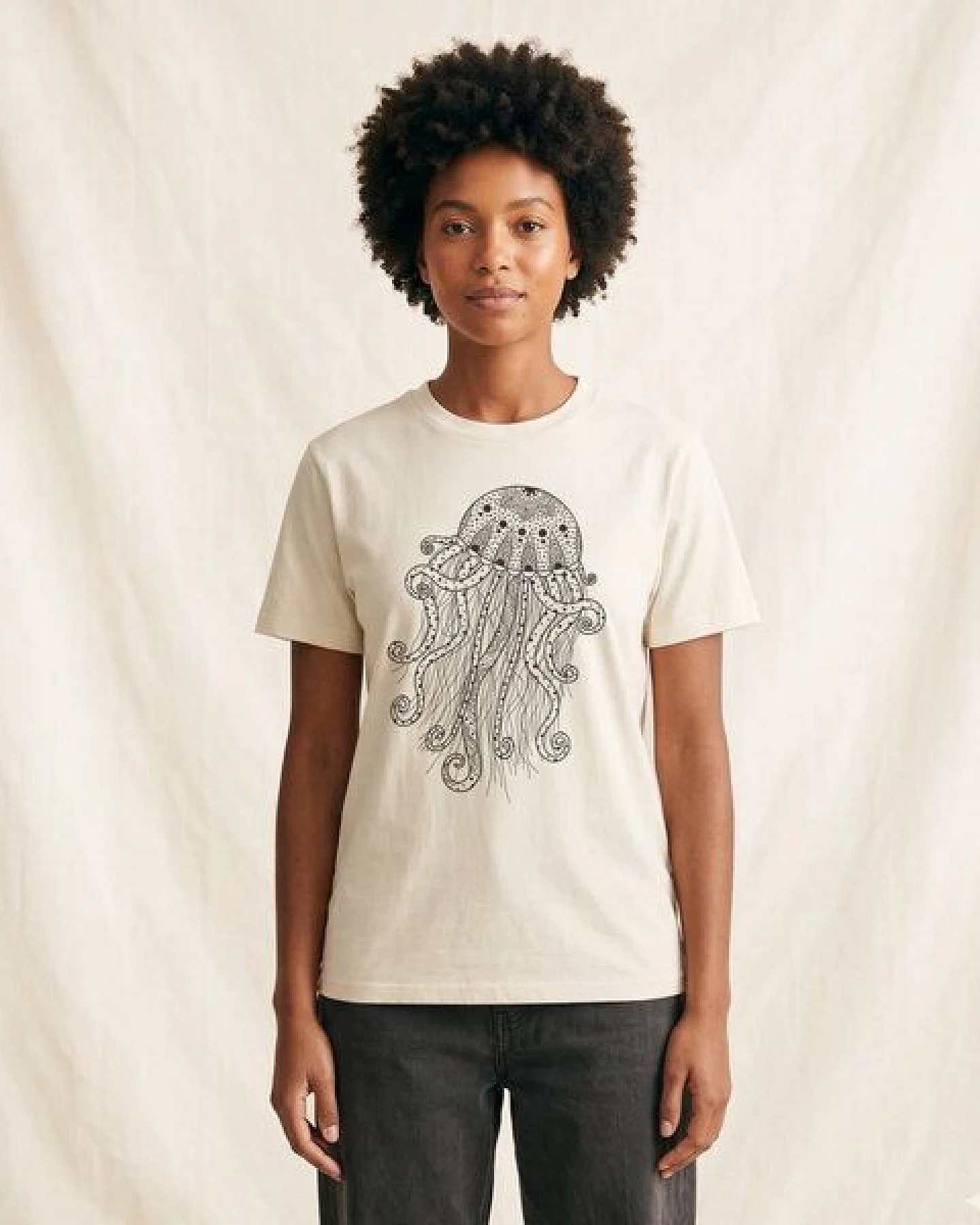 vis wear Yoga Qualle - Göttin im Ozean - Pure Natural Bio Baumwolle Shirt - Front Print – Ansicht 2