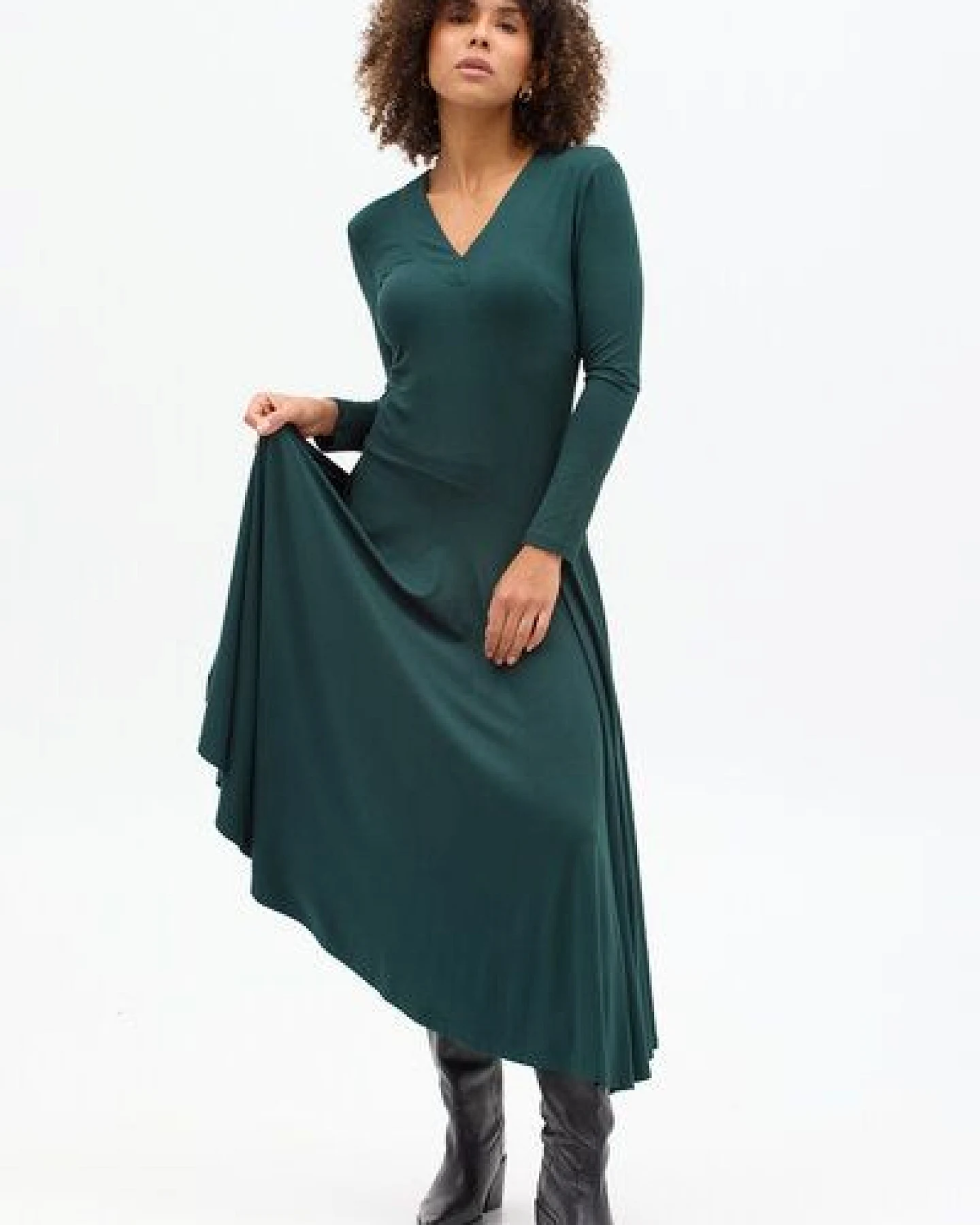 Kleid Lia – Maxikleid mit ausgestelltem Rock – Lange Ärmel – V-Ausschnitt – Versteckte Taschen – 100% in der EU fair produziert – KOKOworld – Ansicht 2