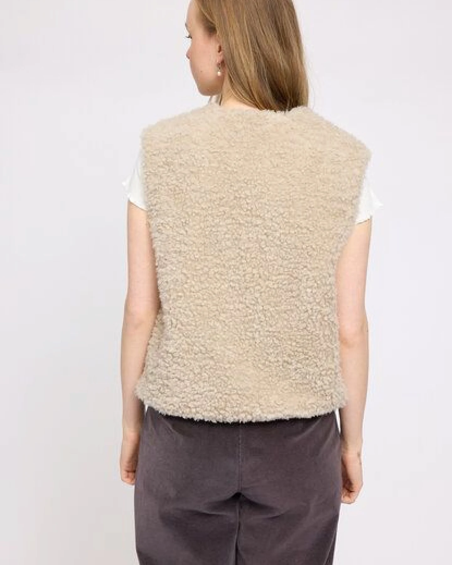 Mazine Faux-Fur Weste - aus recyceltem Polyester – Ansicht 2