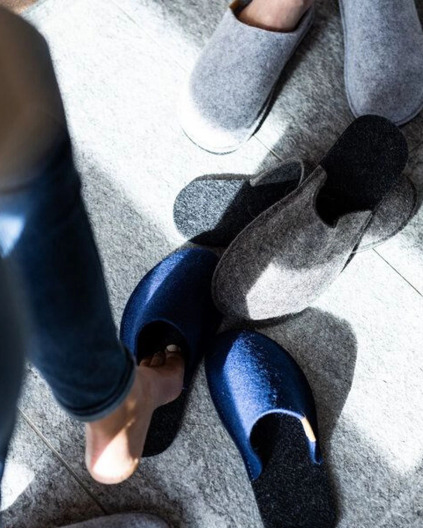 Magicfelt Filz-Pantoffel Magic Travel aus 100% recycelter Schurwolle für Damen & Herren - perfekt für Reisen & Zuhause – Ansicht 2