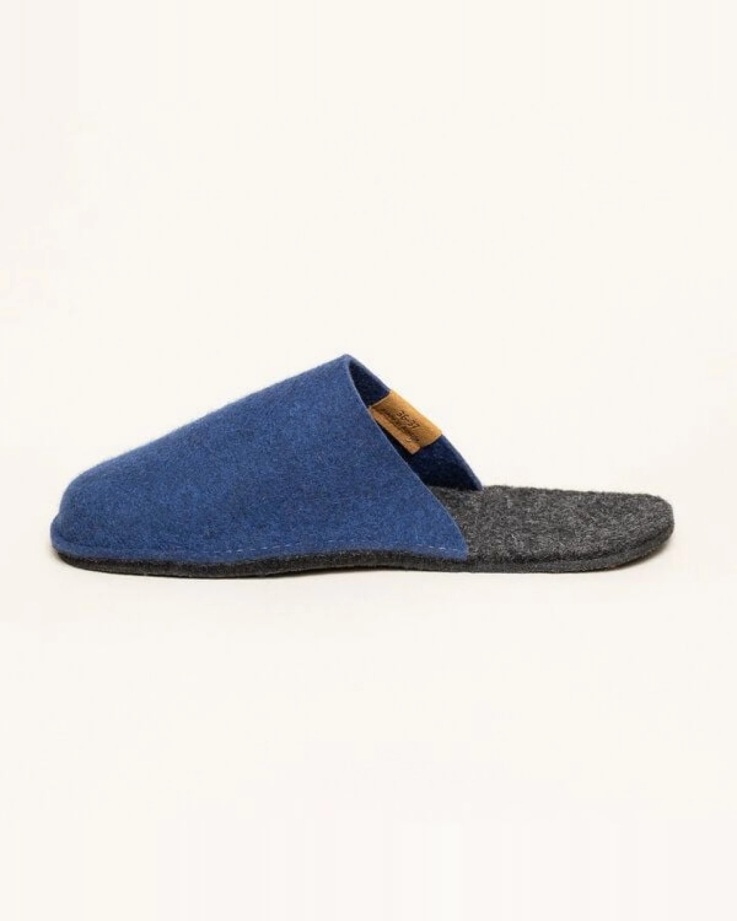 Magicfelt Filz-Pantoffel Magic Travel aus 100% recycelter Schurwolle für Damen & Herren - perfekt für Reisen & Zuhause – Ansicht 3