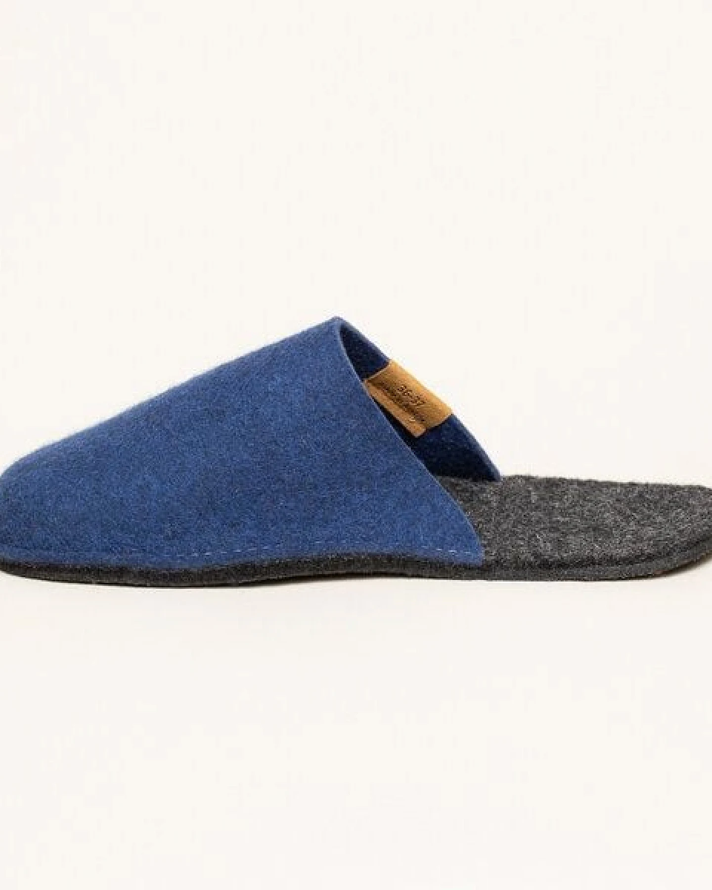 Magicfelt Filz-Pantoffel Magic Travel aus 100% recycelter Schurwolle für Damen & Herren - perfekt für Reisen & Zuhause – Ansicht 3