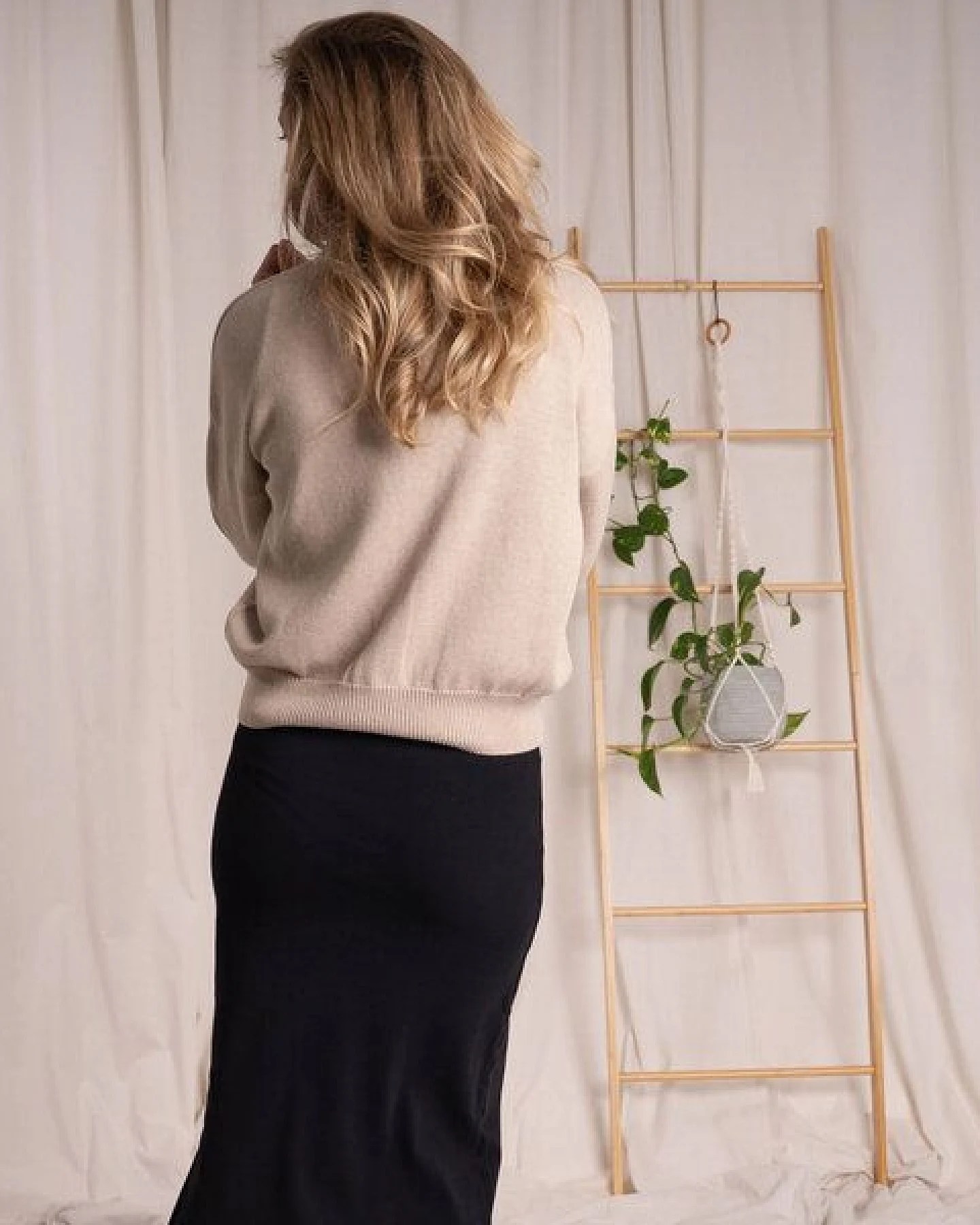 Vresh Clothing Vreia, Kurze Strickjacke aus Biobaumwolle – Ansicht 3