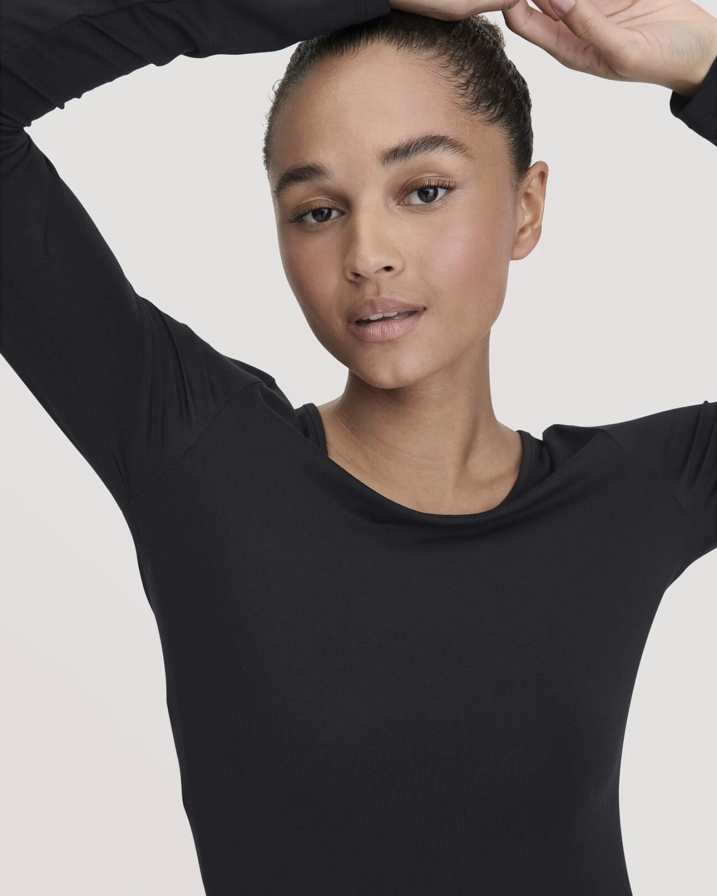 hessnatur Damen Nachthemd PURE FLOW aus TENCEL™ Modal - schwarz - Größe 38 – Ansicht 2