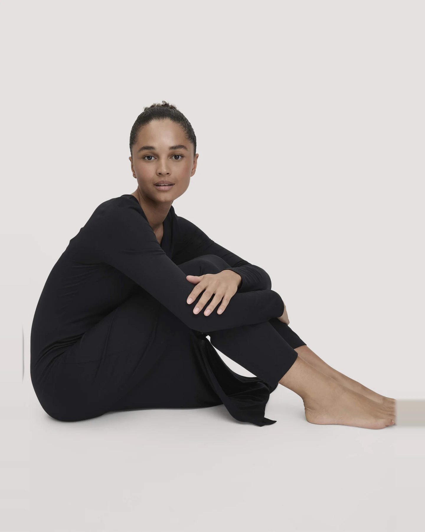 hessnatur Damen Nachthemd PURE FLOW aus TENCEL™ Modal - schwarz - Größe 40 – Ansicht 3