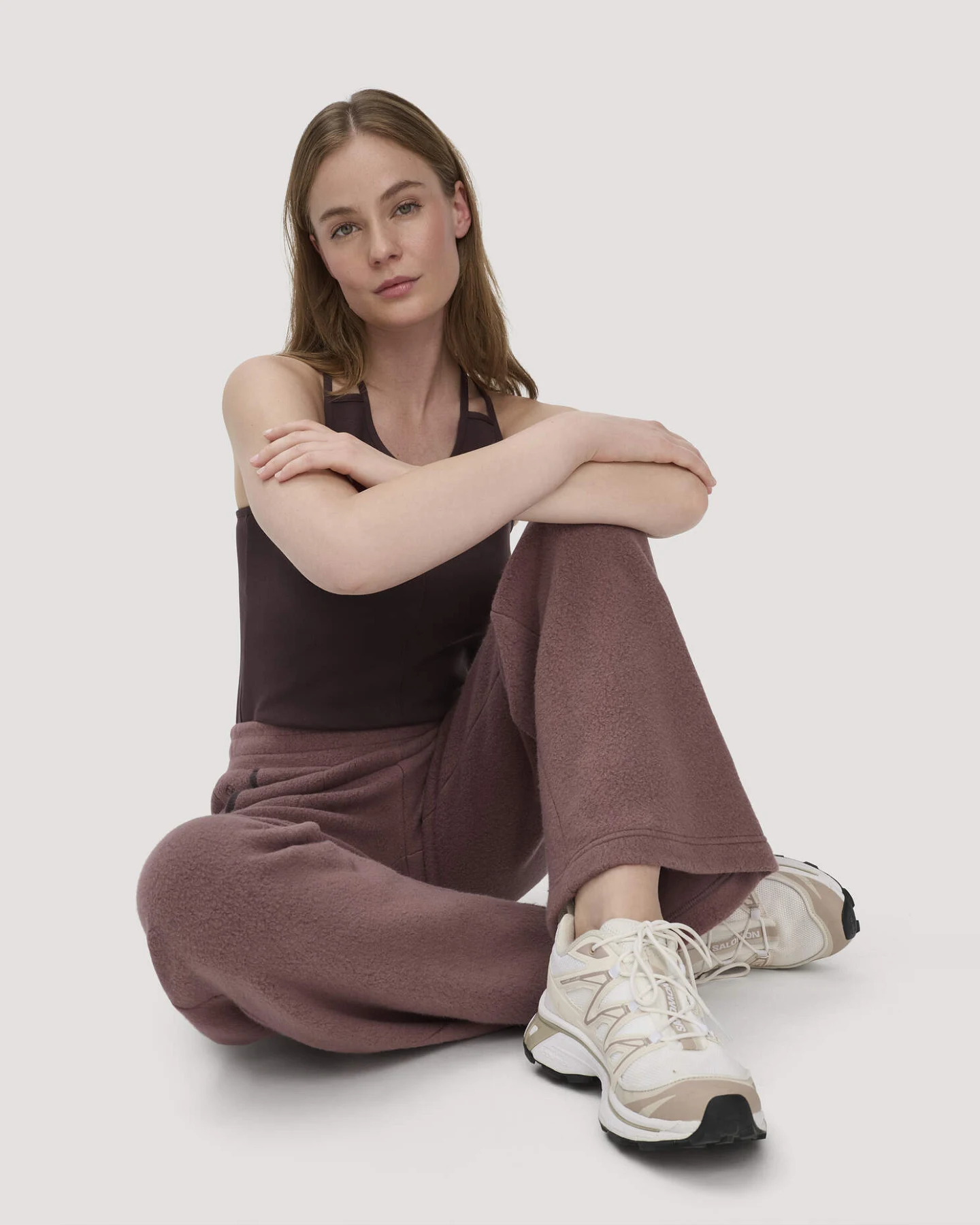 hessnatur Loungewear Fleece Hose Relaxed ACTIVE LIGHT aus Bio-Baumwolle - braun - Größe XL – Ansicht 4
