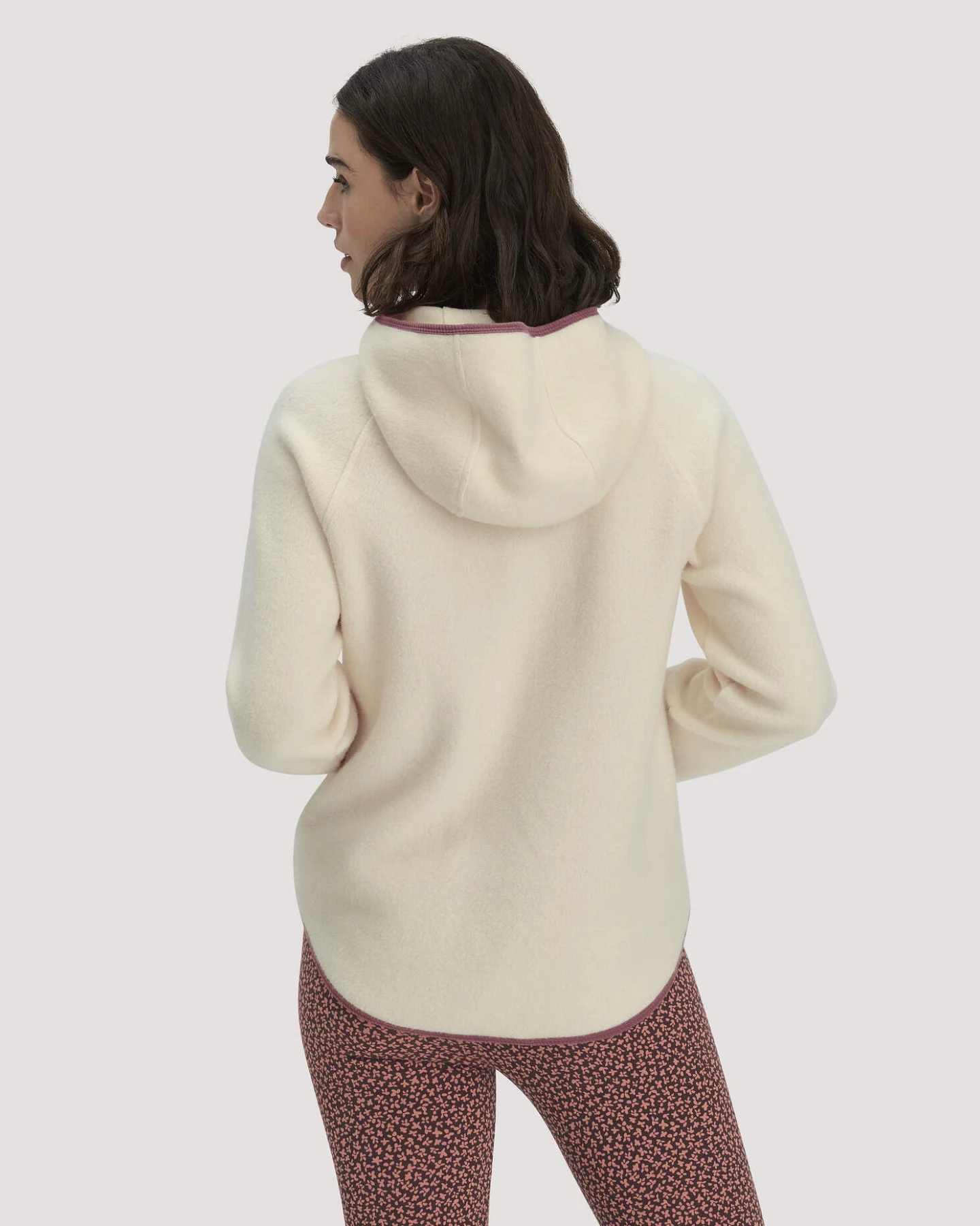 hessnatur Loungewear Fleece Hoodie Relaxed ACTIVE LIGHT aus Bio-Baumwolle - natur - Größe XL – Ansicht 3