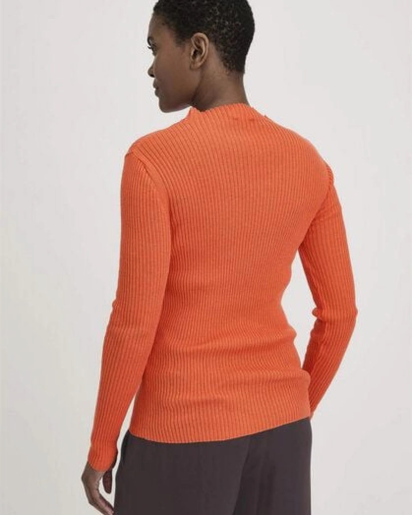 hessnatur Strick Pullover Fitted aus TENCEL Lyocell mit Bio-Baumwolle – Ansicht 2