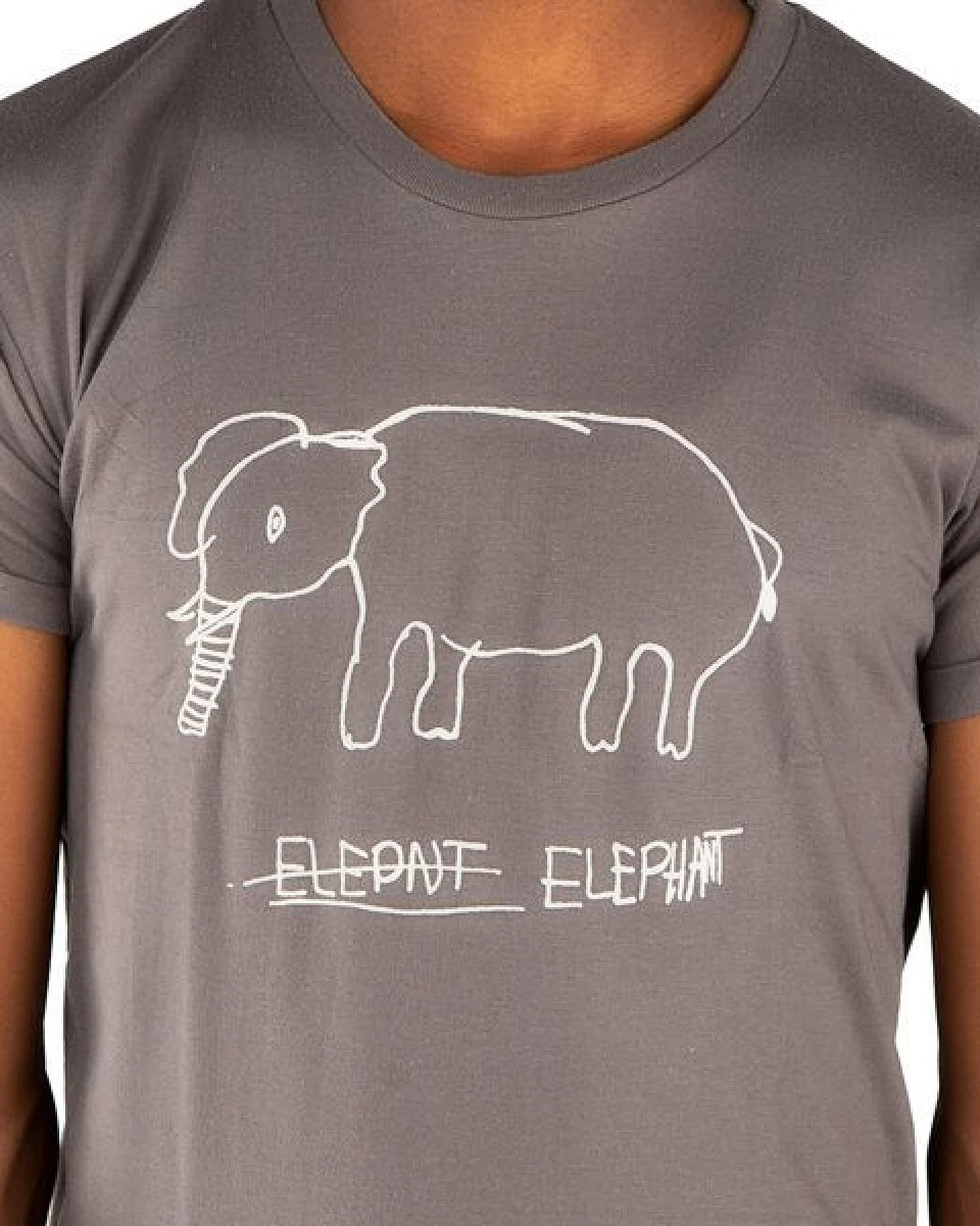 Kipepeo-Clothing Herren T-Shirt aus Bio-Baumwolle mit Brustprint ELEPHANT dunkelgrau. Made in Africa – Ansicht 3