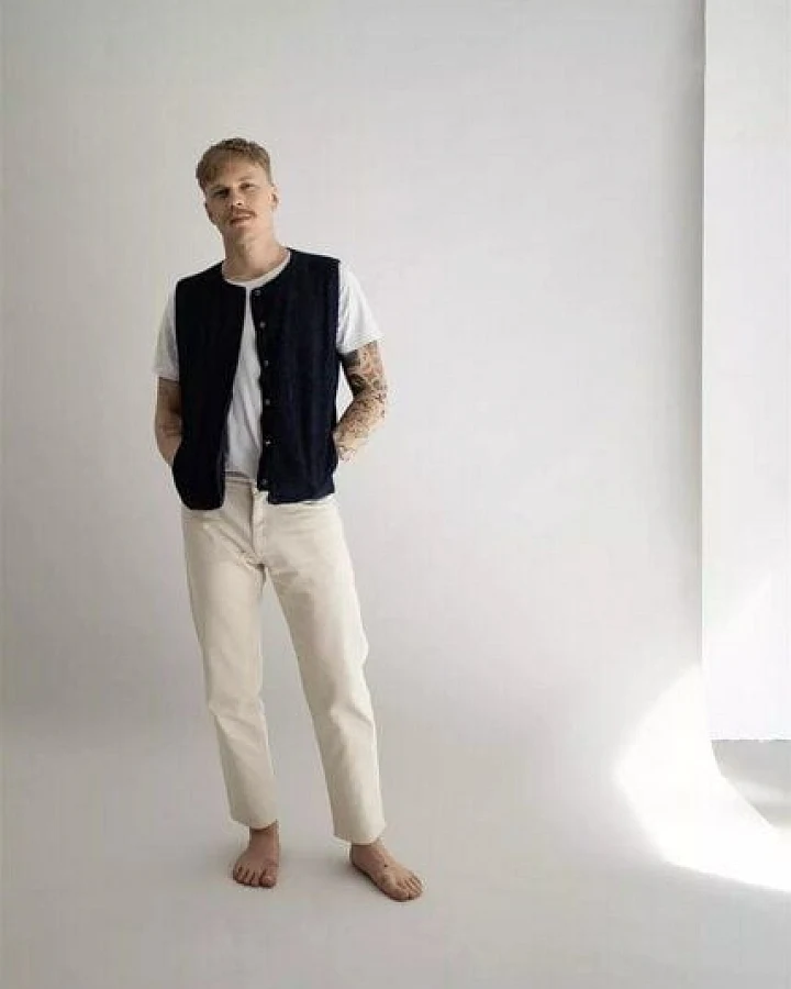 DAWN Baumwoll-Hanf-Chino Relaxed Fit Modell: Loom