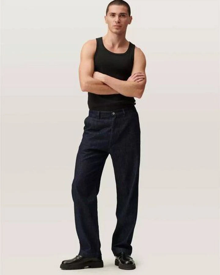 DAWN Baumwoll-Hanf-Chino Relaxed Fit Modell: Loom