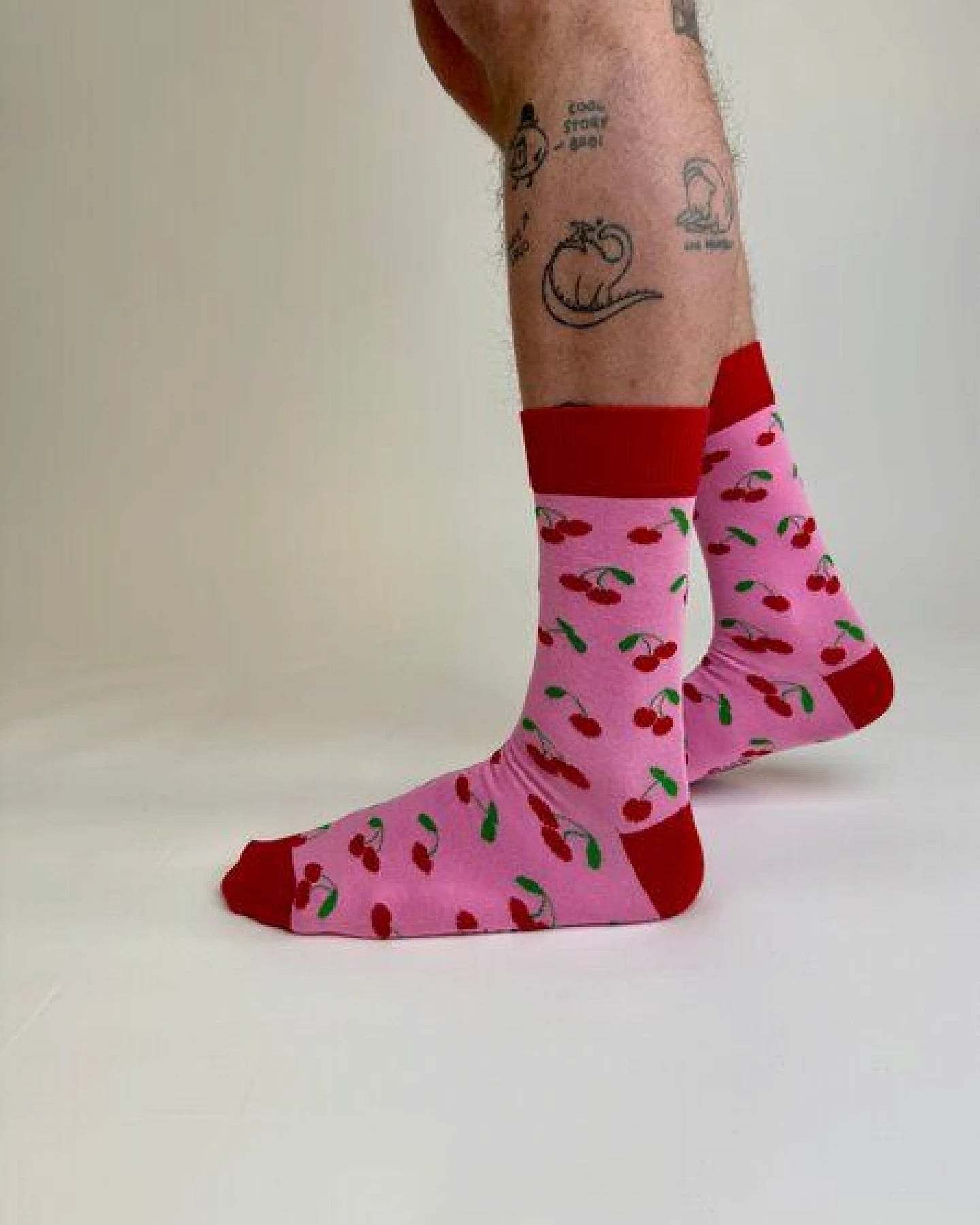 ettics STUDIO sock AOP cherry – Ansicht 2
