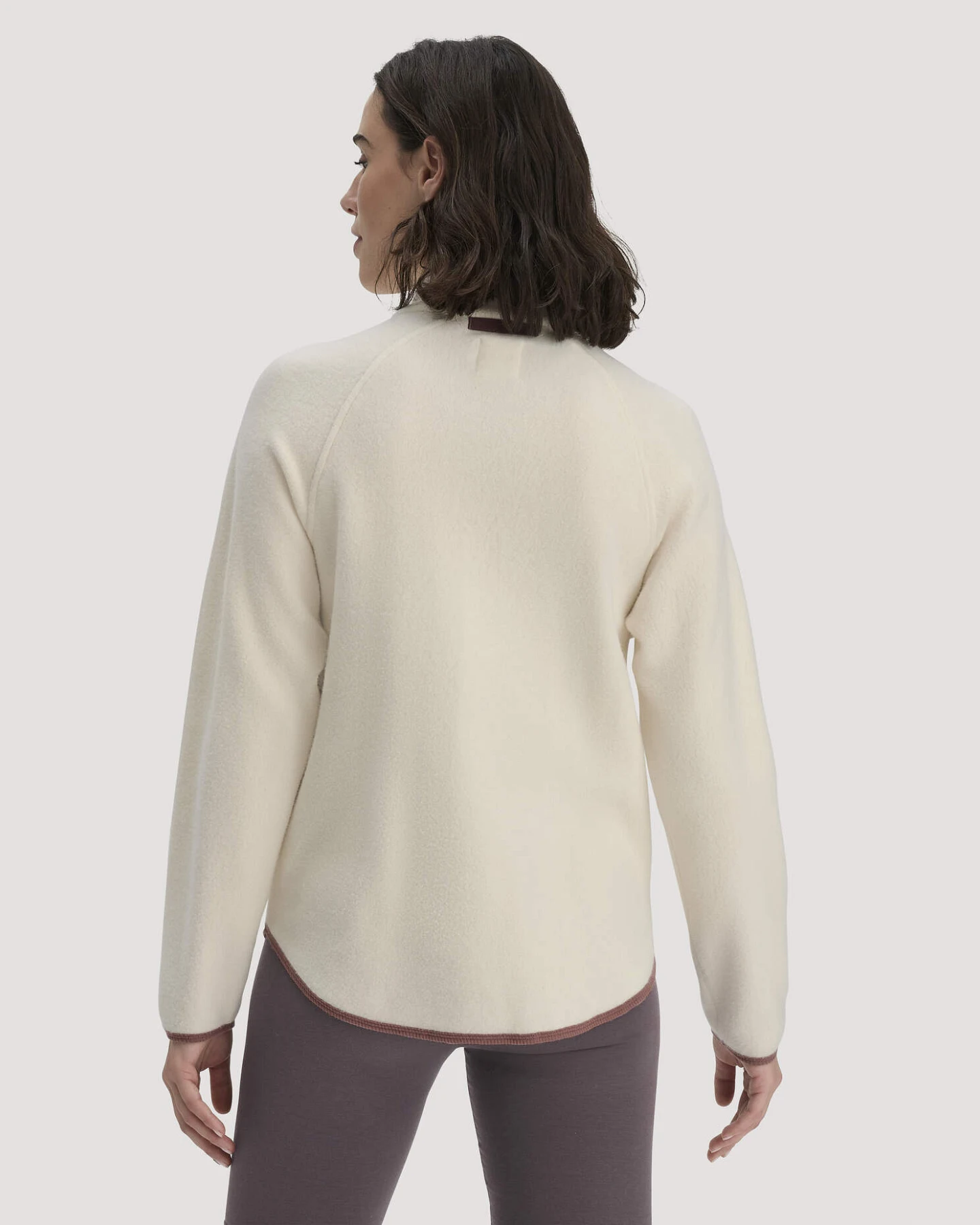 hessnatur Loungewear Fleece Jacke Relaxed ACTIVE LIGHT aus Bio-Baumwolle - natur - Größe L – Ansicht 3