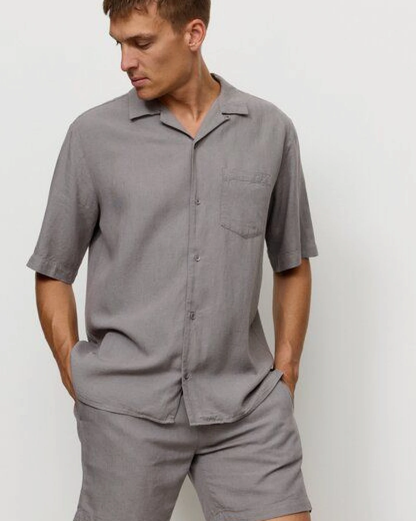 Herren Shorts aus Leinen und LENZING ECOVERO Viskose Mix - CURRY - recolution – Ansicht 2