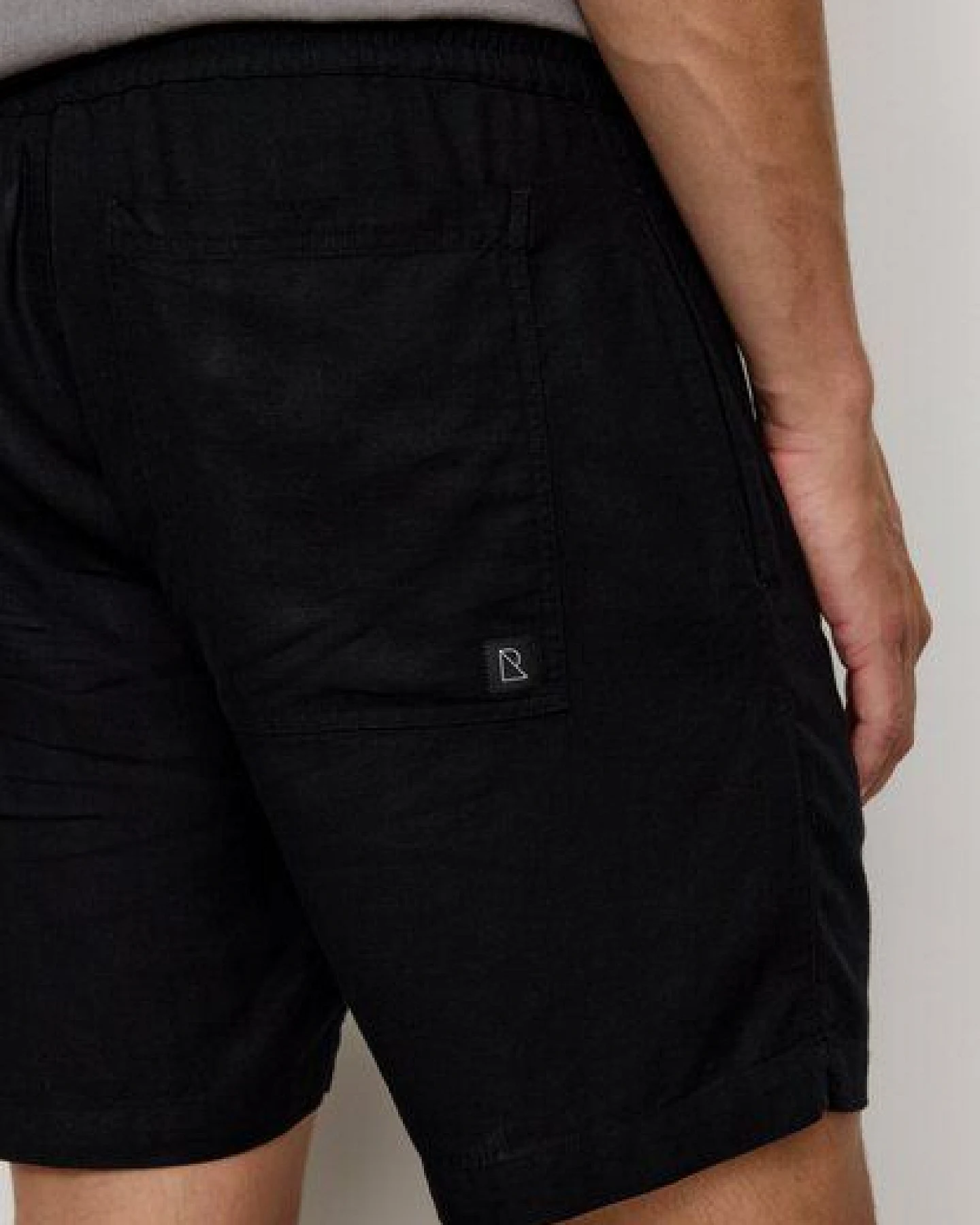 Herren Shorts aus Leinen und LENZING ECOVERO Viskose Mix - CURRY - recolution – Ansicht 2