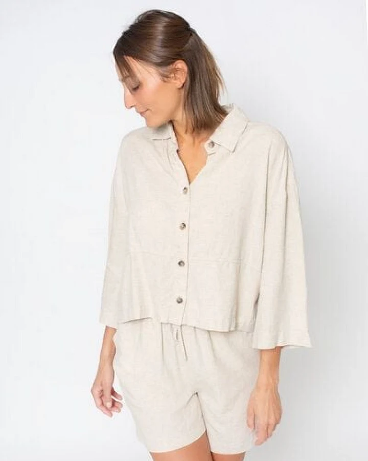 Zerum Leinen Overshirt Modell: Julia