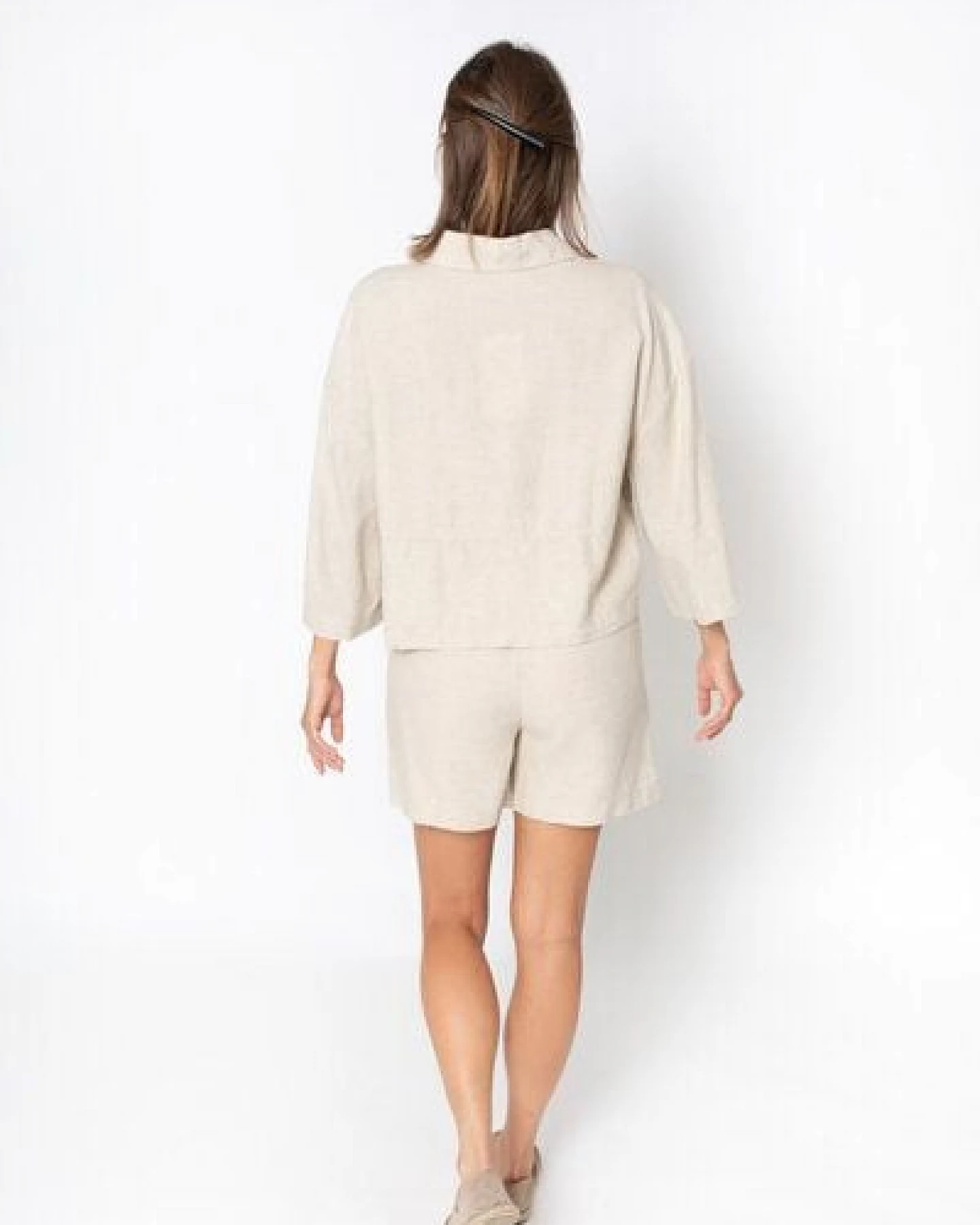 Zerum Leinen Overshirt Modell: Julia – Ansicht 4