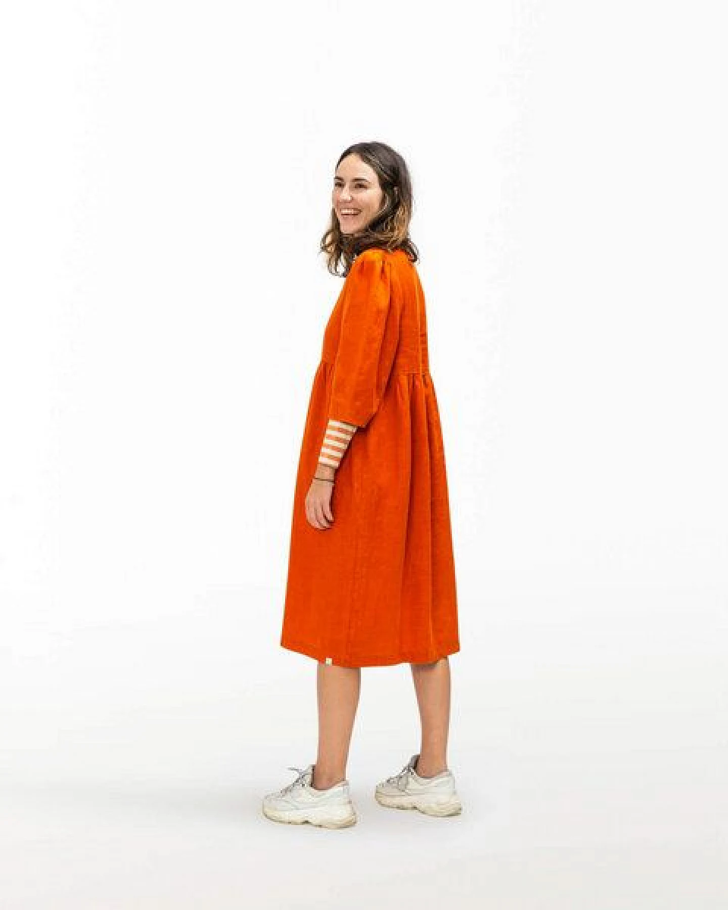 Matona Leinenkleid mit langen Ärmeln für Frauen / Elegant Midi Dress – Ansicht 2