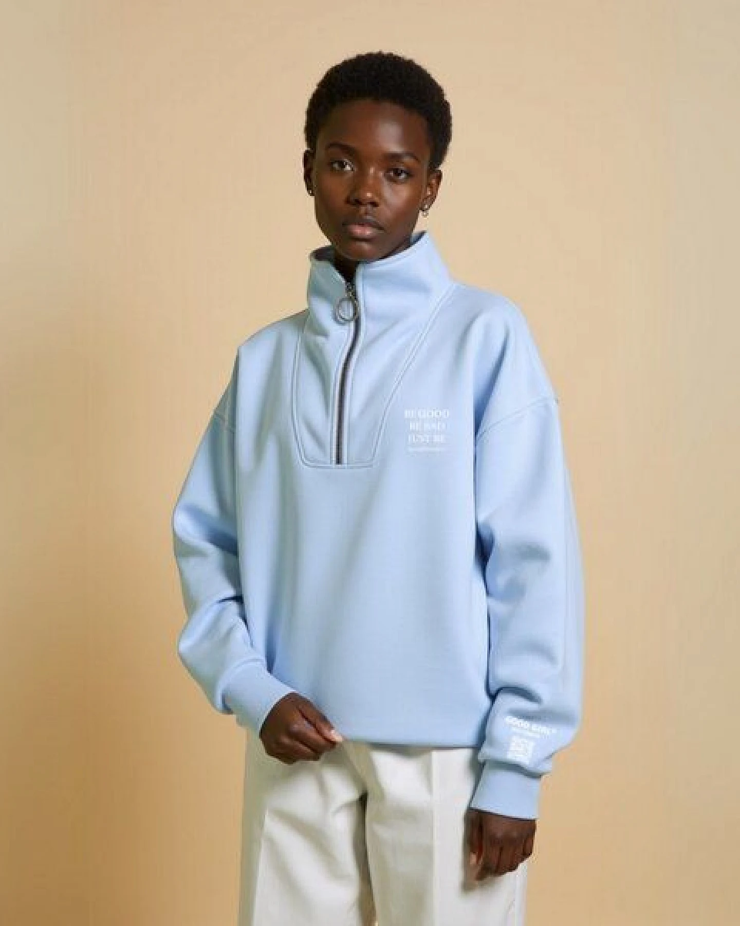 GOOD GIRL BAD HABITS Half Zip Sweat "BE GOOD BE BAD JUST BE" – Ansicht 2