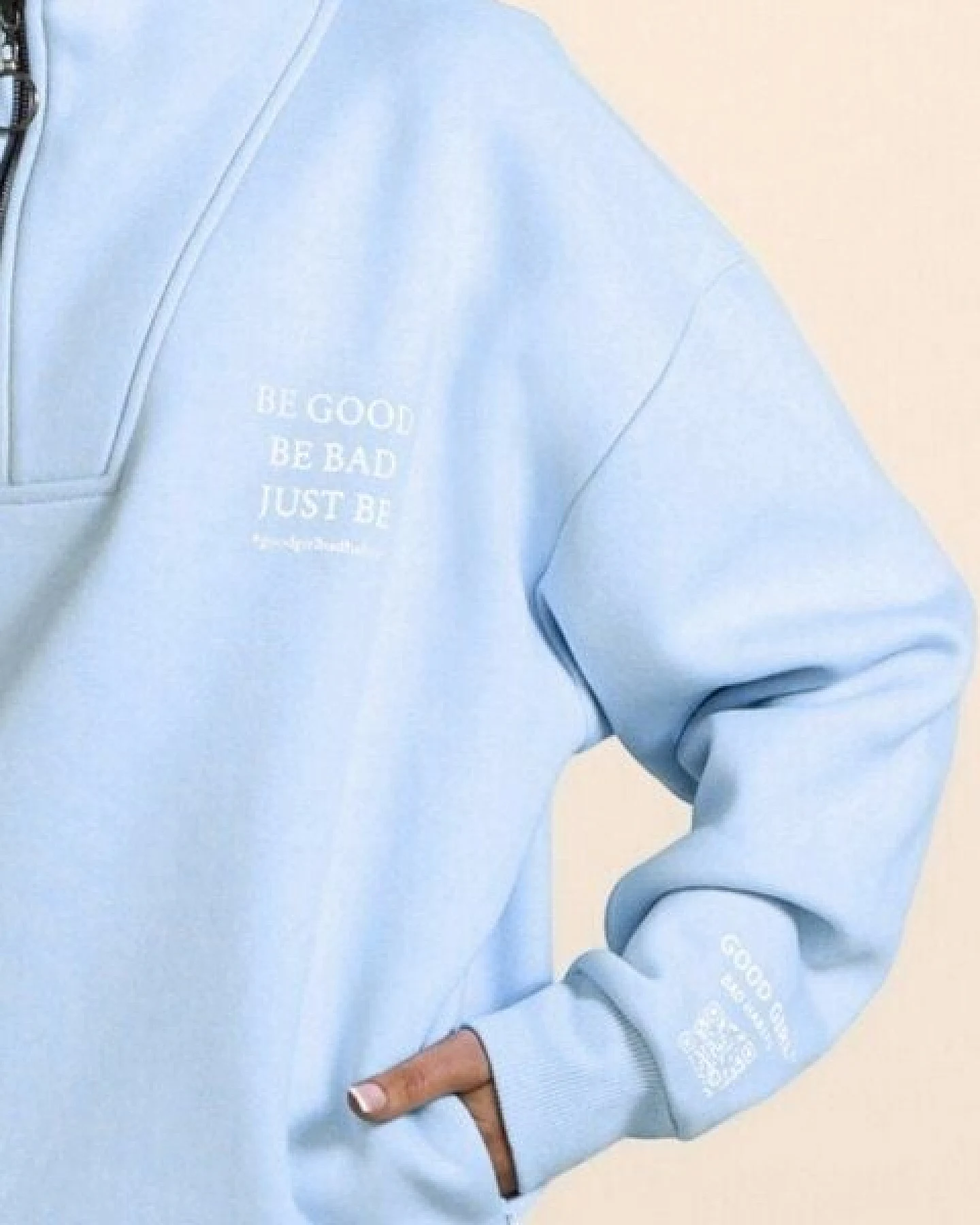 GOOD GIRL BAD HABITS Half Zip Sweat "BE GOOD BE BAD JUST BE" – Ansicht 3