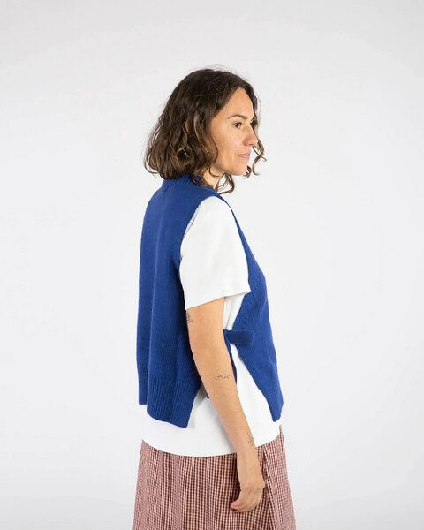 Matona Strickpullunder mit Bindedetail für Frauen aus Bio-Baumwolle und Lammwolle / Apron Vest – Ansicht 2