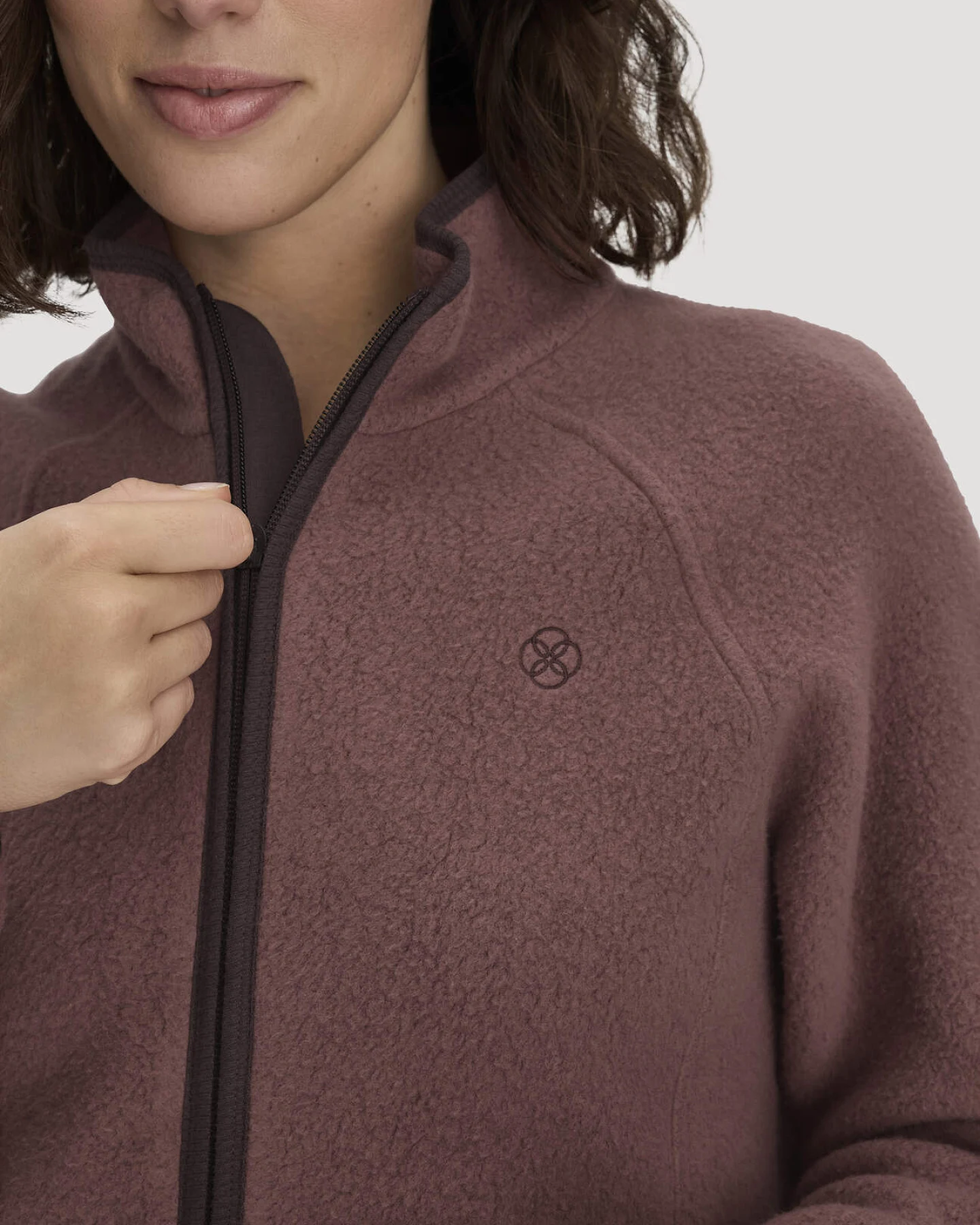 hessnatur Loungewear Fleece Jacke Relaxed ACTIVE LIGHT aus Bio-Baumwolle - braun - Größe XL – Ansicht 4