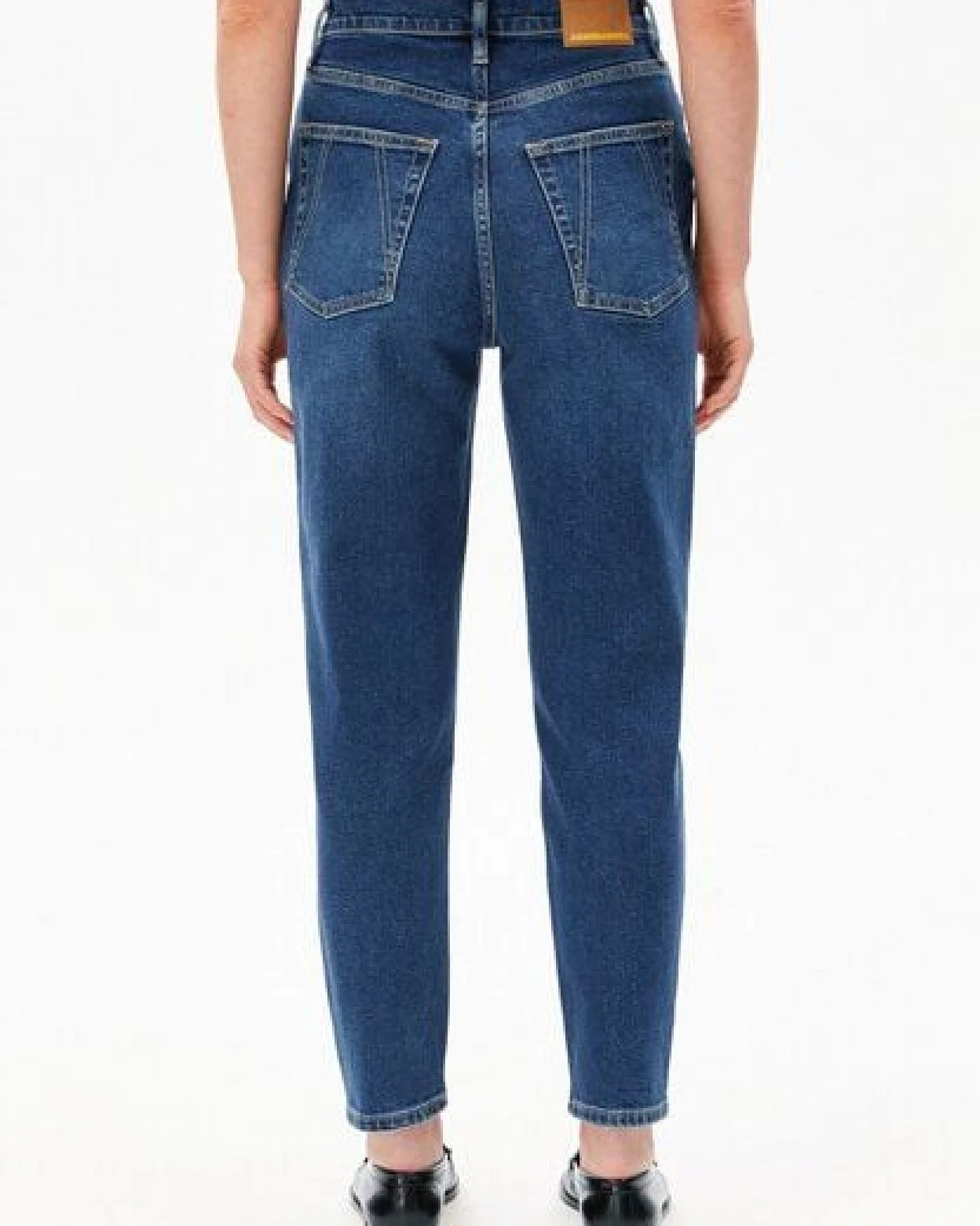 ARMEDANGELS MAIRAA Damen Mom Jeans aus recyceltem Baumwoll-Mix – Ansicht 2