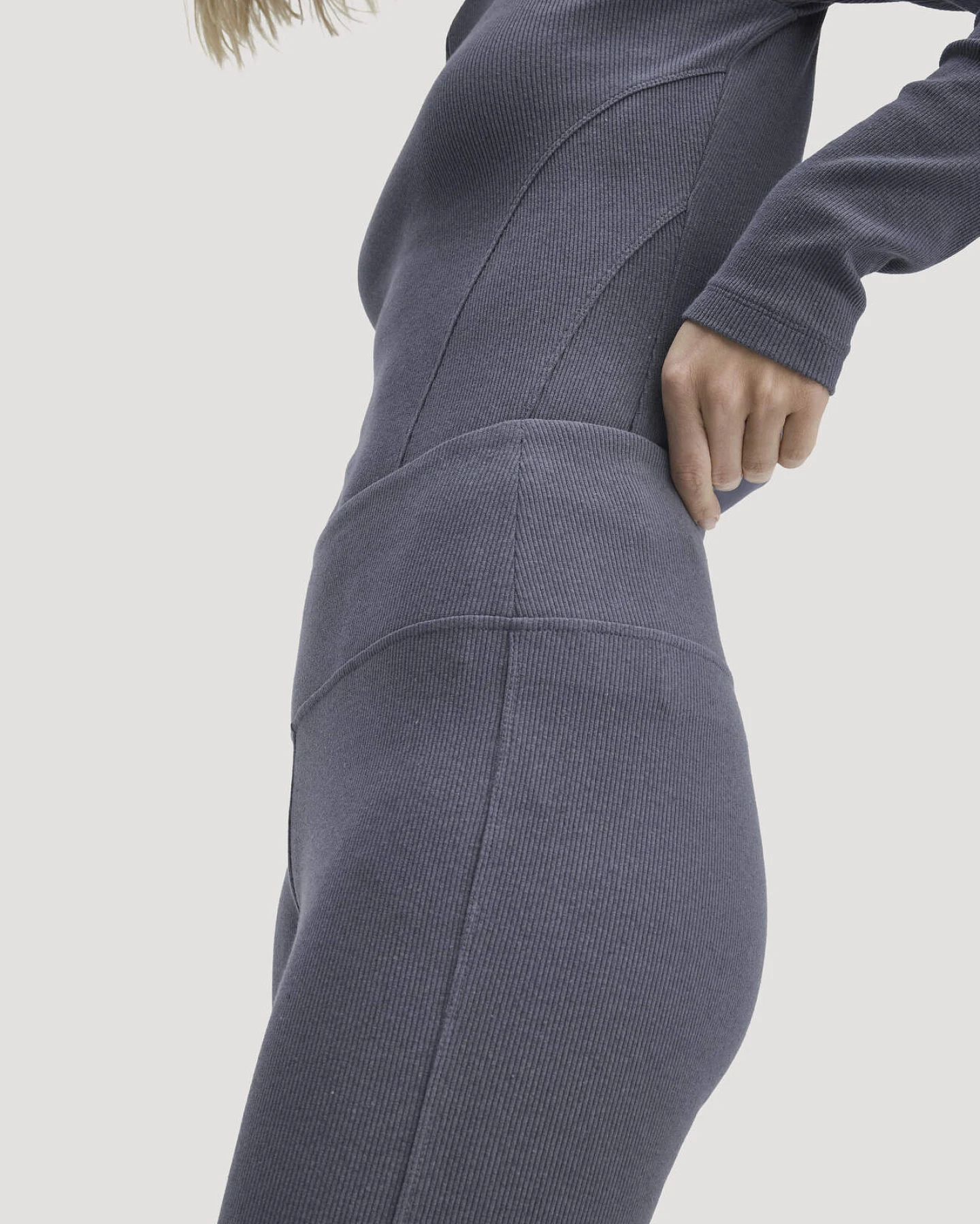 hessnatur Loungewear Rib Leggings High Waist aus Bio-Baumwolle mit recycelter Baumwolle - blau - Größe XS – Ansicht 3