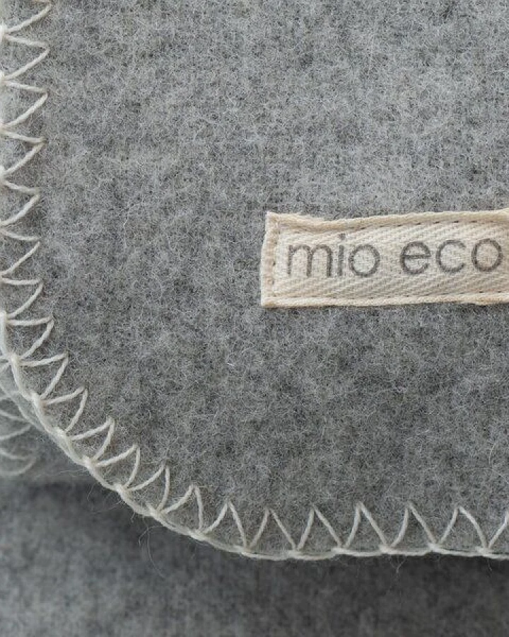 mio eco Kleine rustikale Kuscheldecke Elbwolle