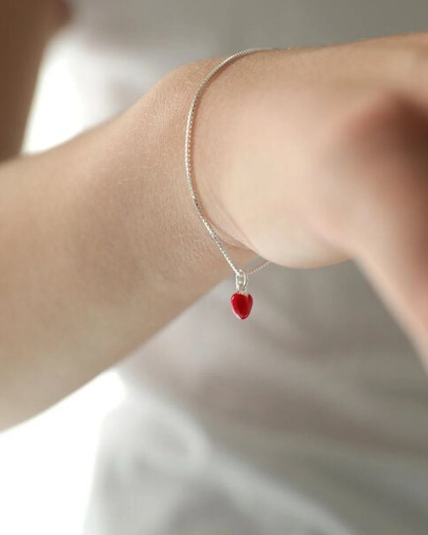 BELLYBIRD Jewellery Armband - kleines Herz, Anhänger/ Silber/ Silber emailliert/ Silber vergoldet – Ansicht 4
