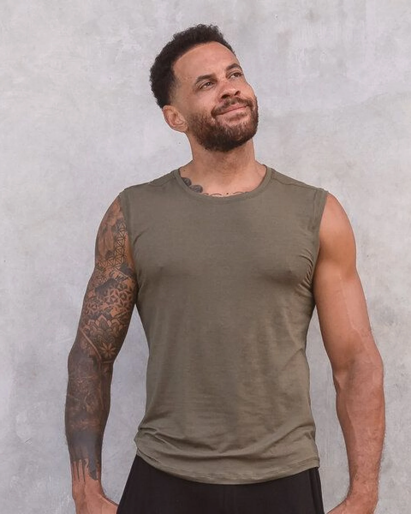 Jaya TOMMY - Herren - Atmungsaktives Tank Top aus softer, elastischer Tencel-Biobaumwoll-Mix, Yoga, Workout and andere Bewegungskünste – Ansicht 3
